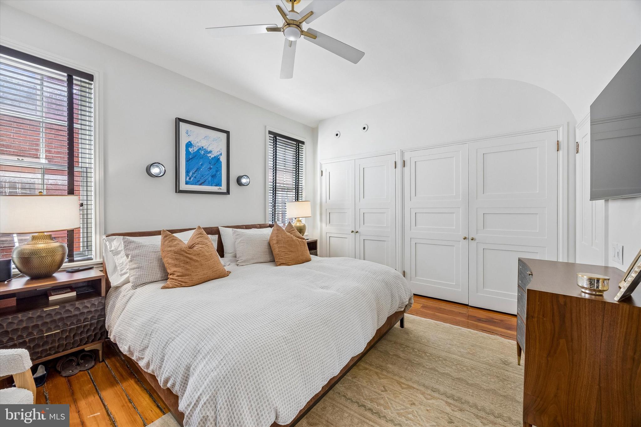 SOCIETY HILL - Residential