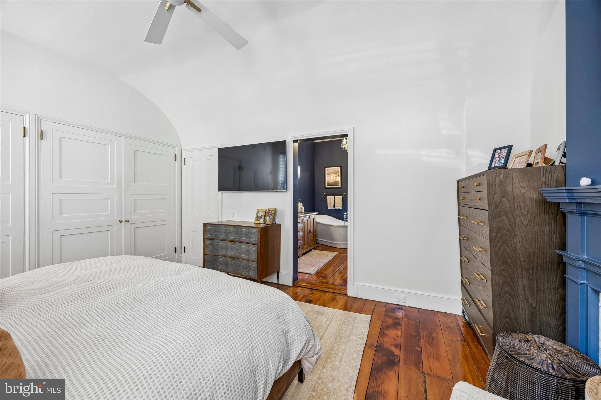 SOCIETY HILL - Residential