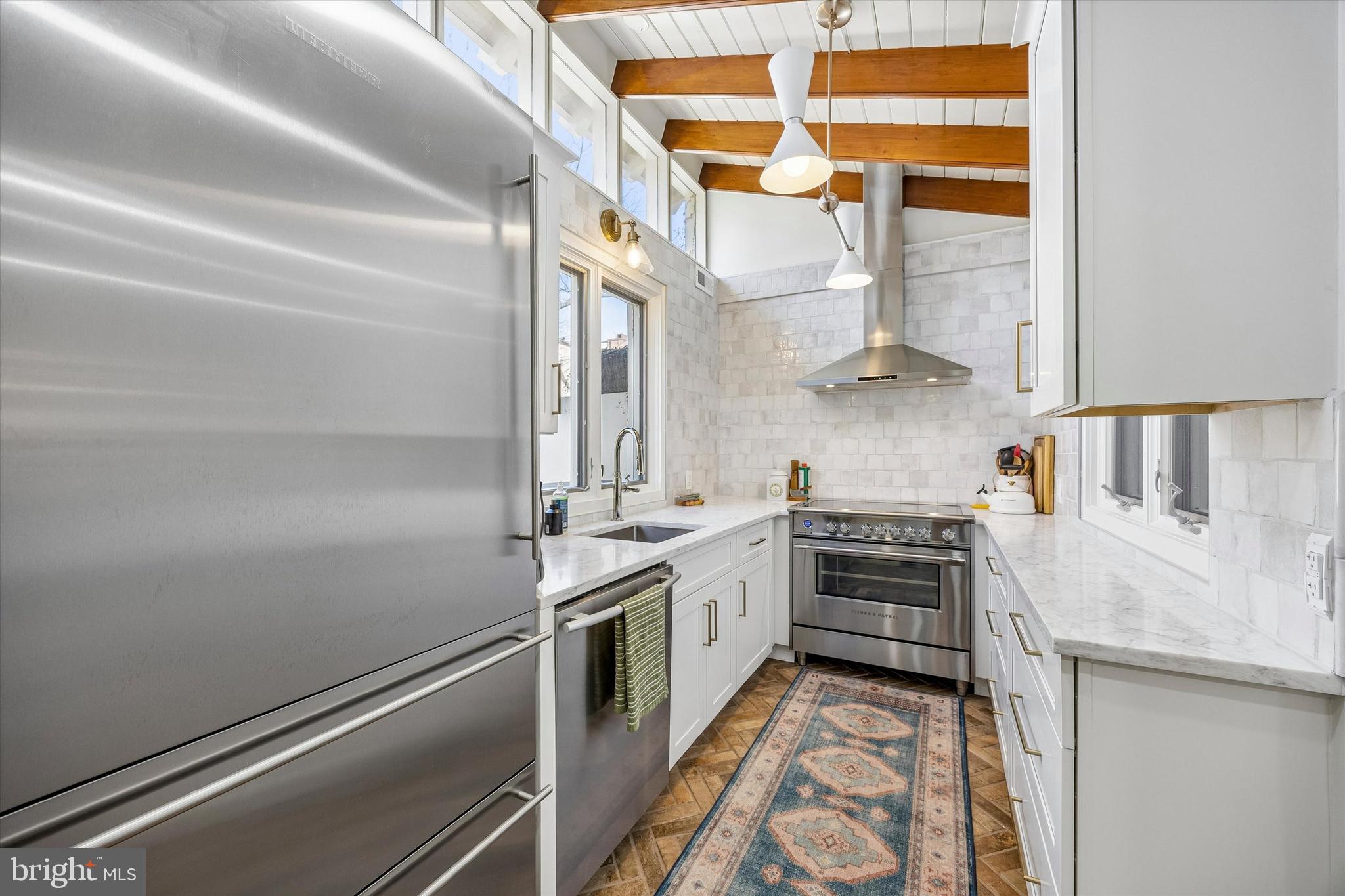 SOCIETY HILL - Residential