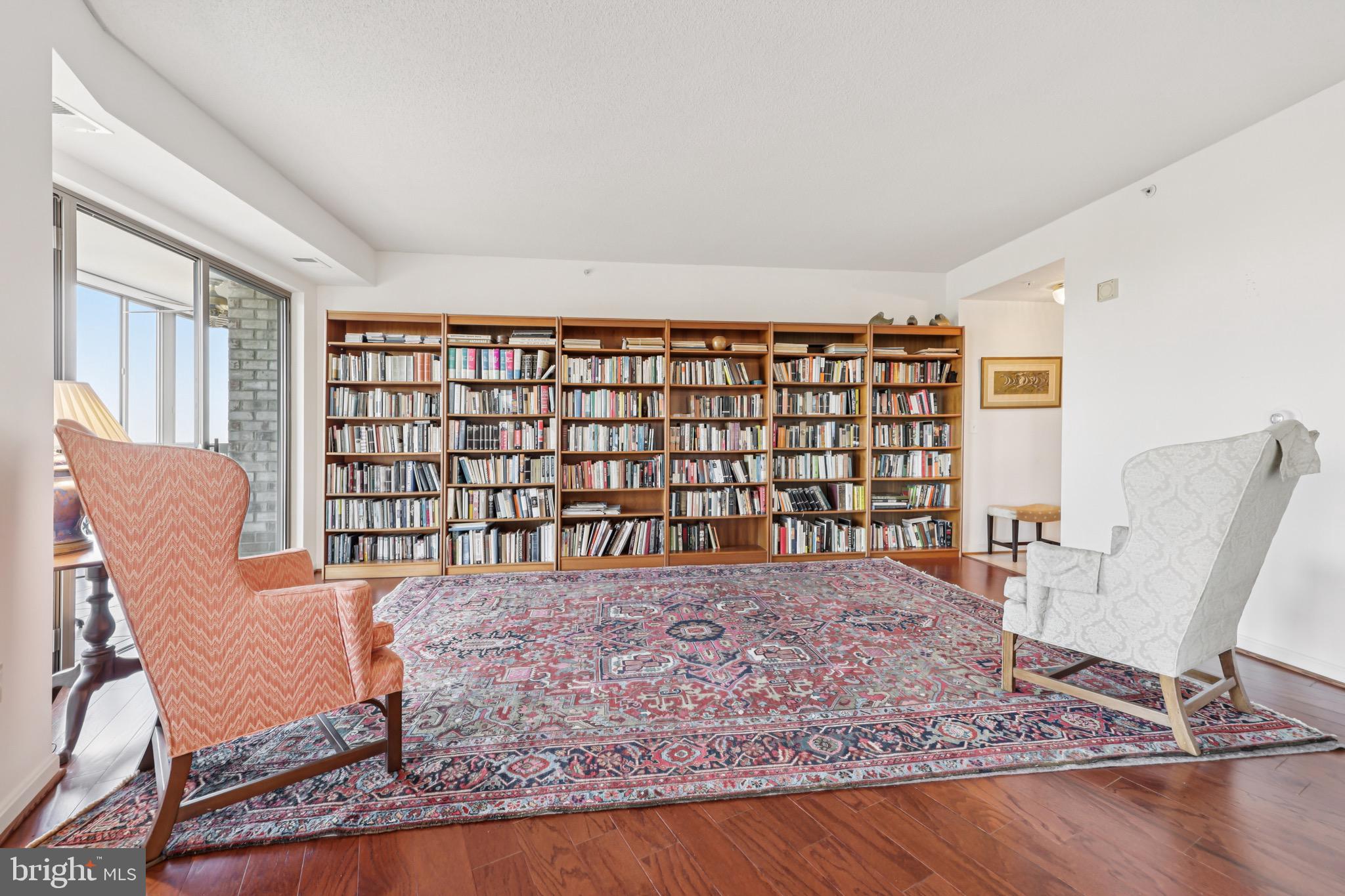 LANSDOWNE WOODS - Residential