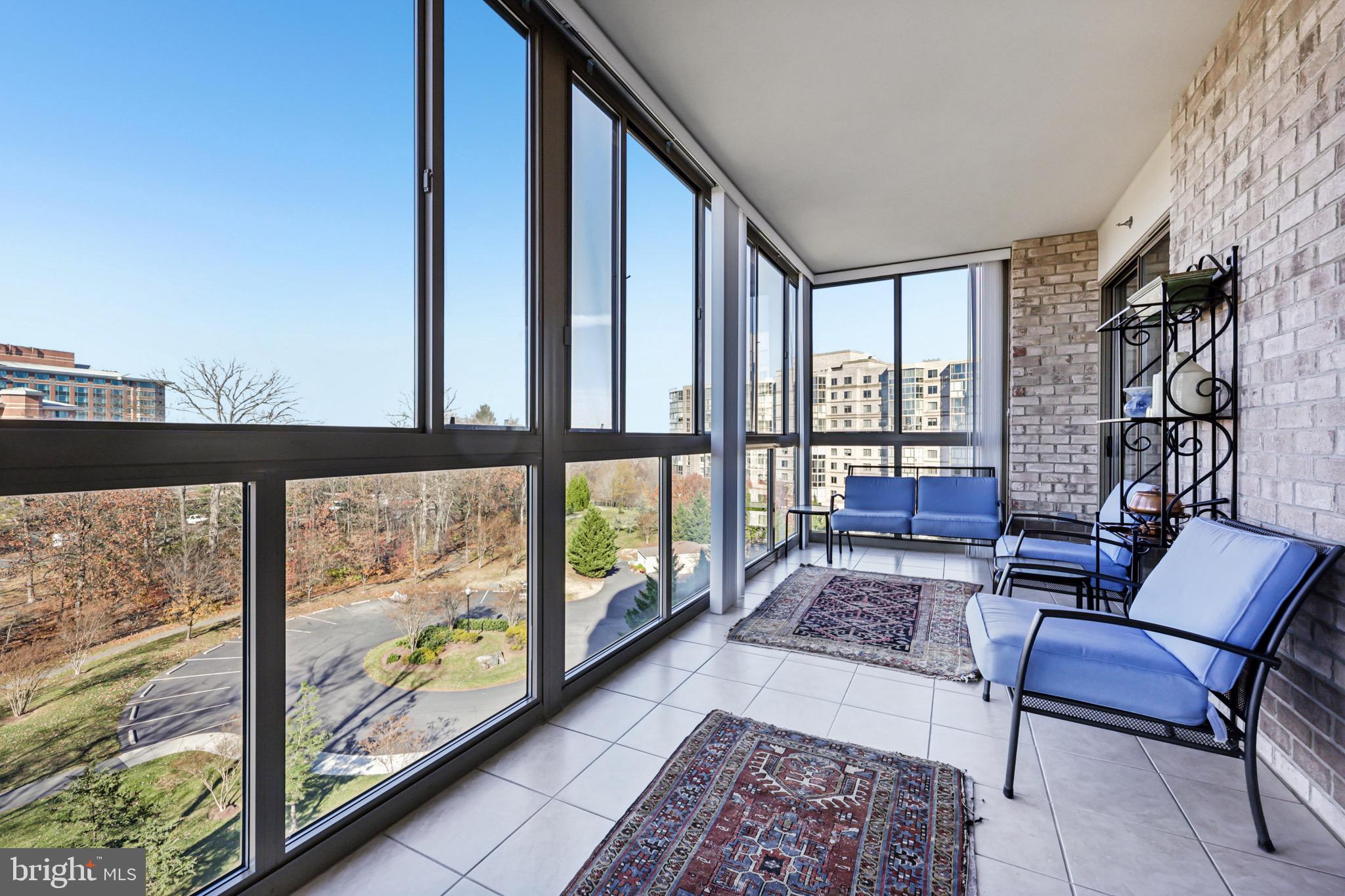 LANSDOWNE WOODS - Residential