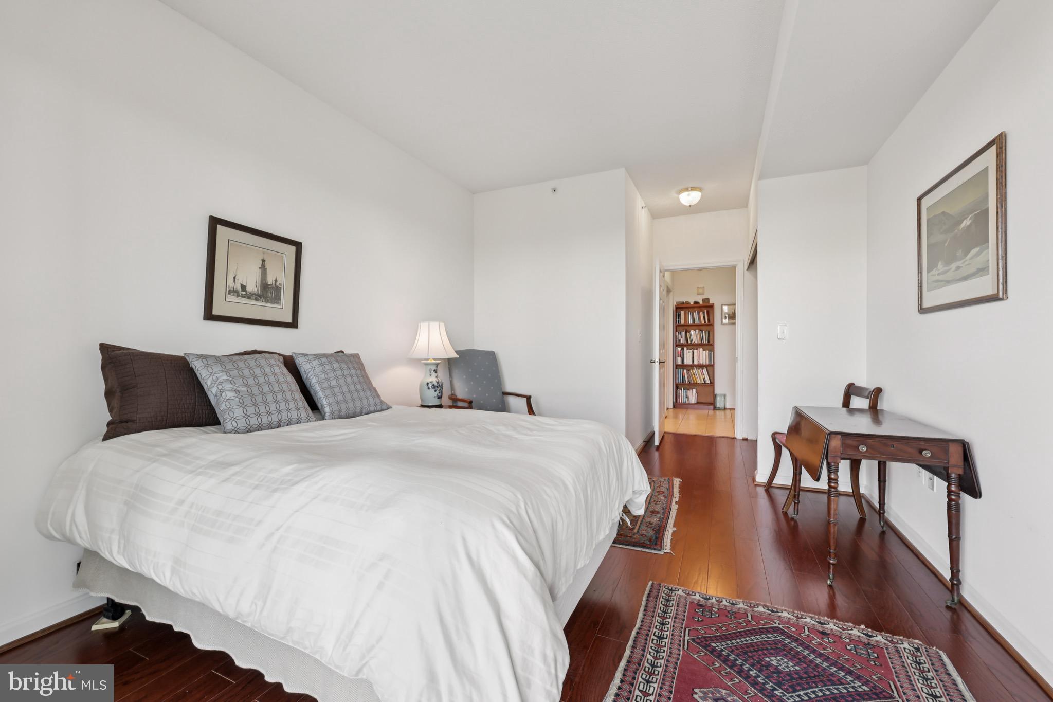 LANSDOWNE WOODS - Residential