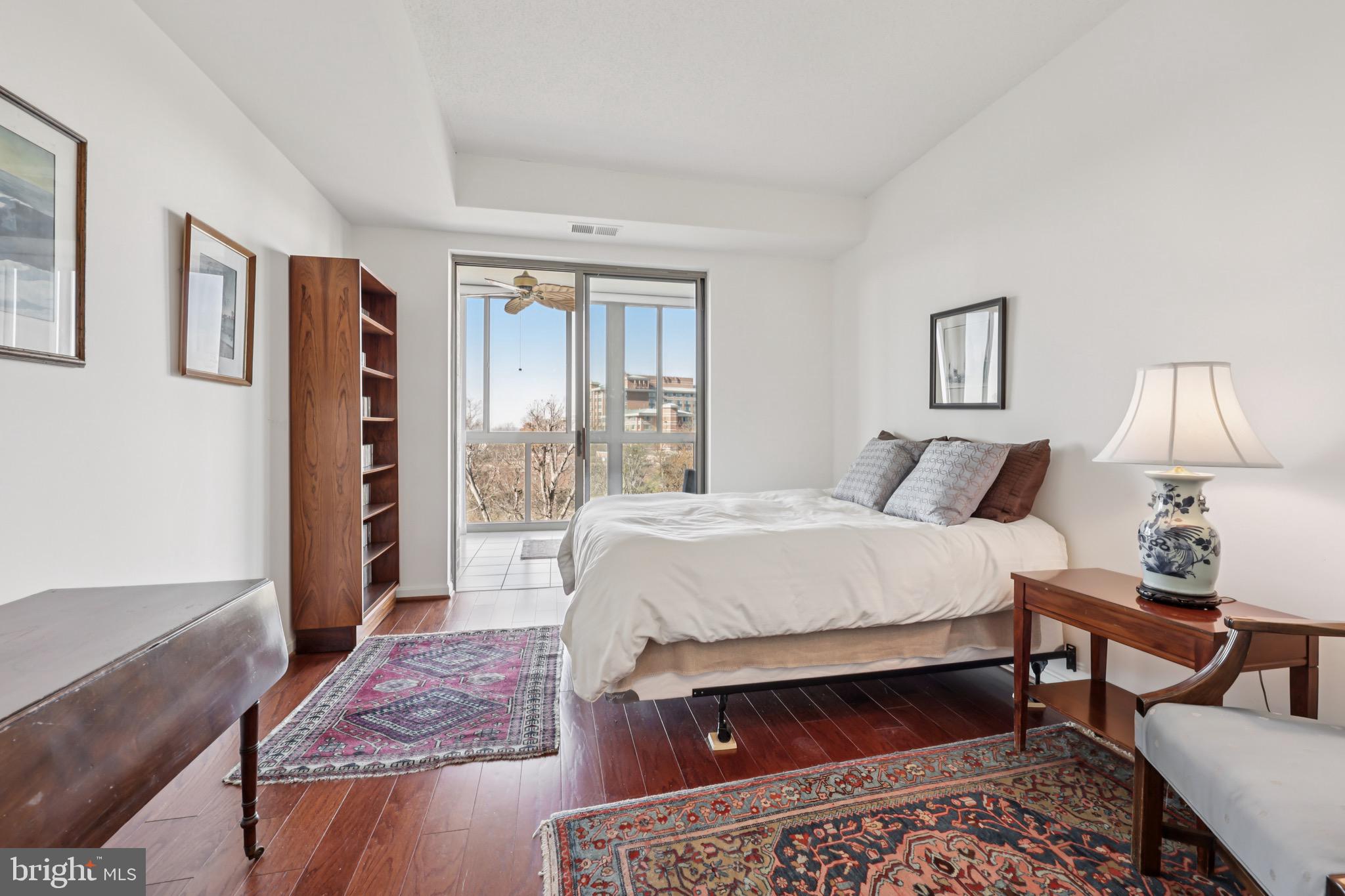 LANSDOWNE WOODS - Residential