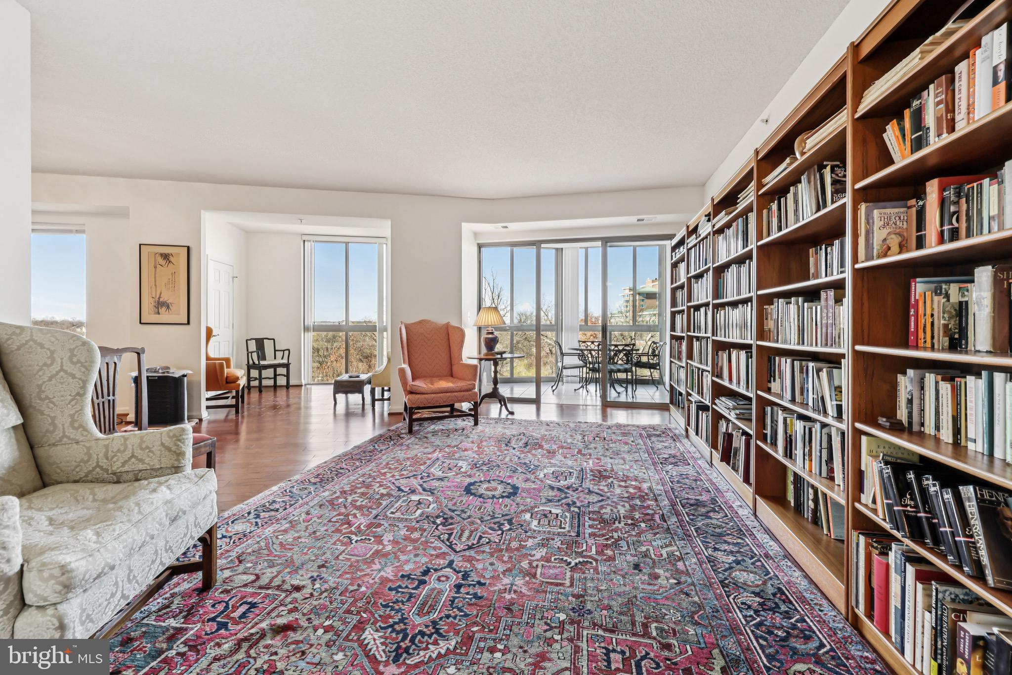 LANSDOWNE WOODS - Residential