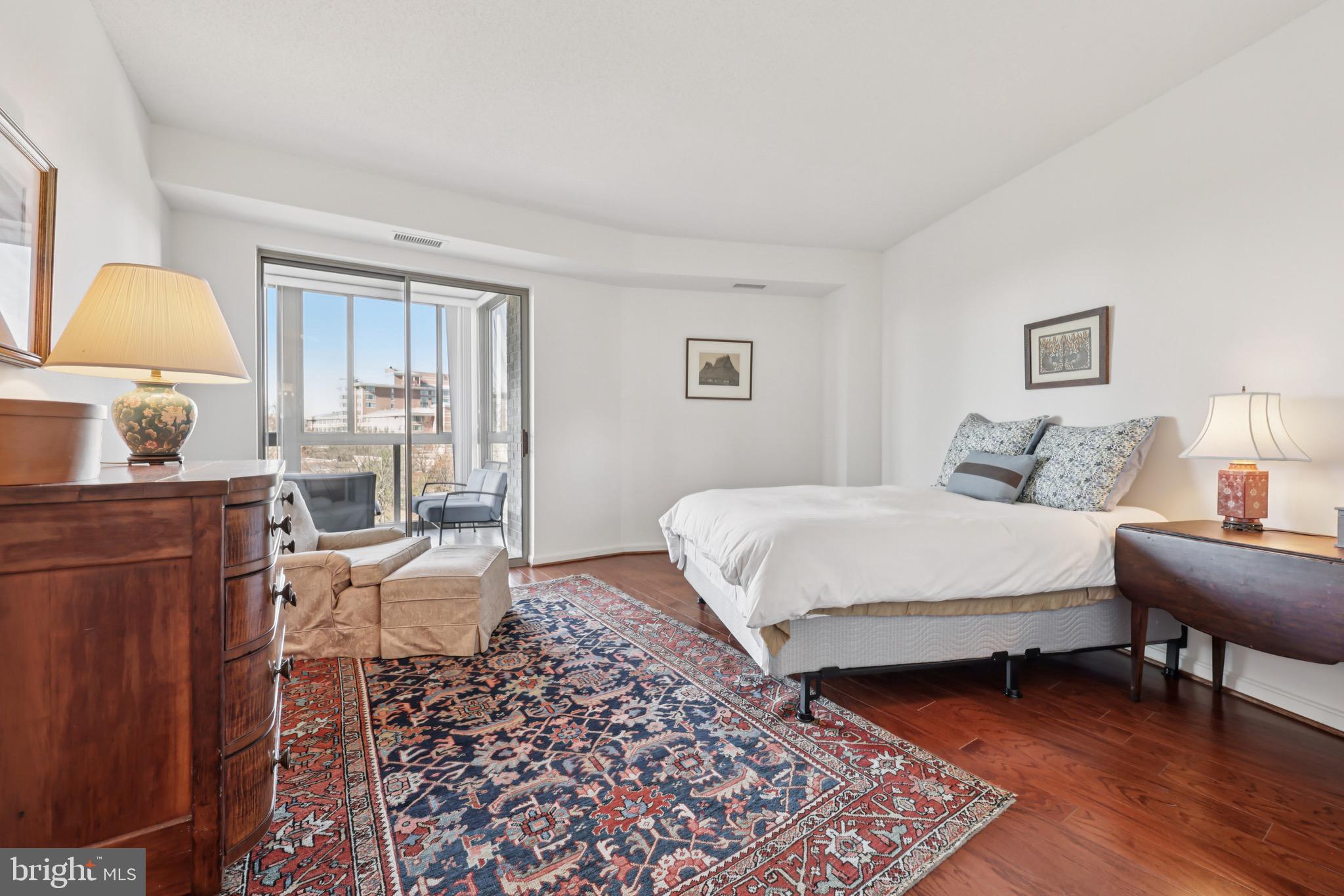 LANSDOWNE WOODS - Residential