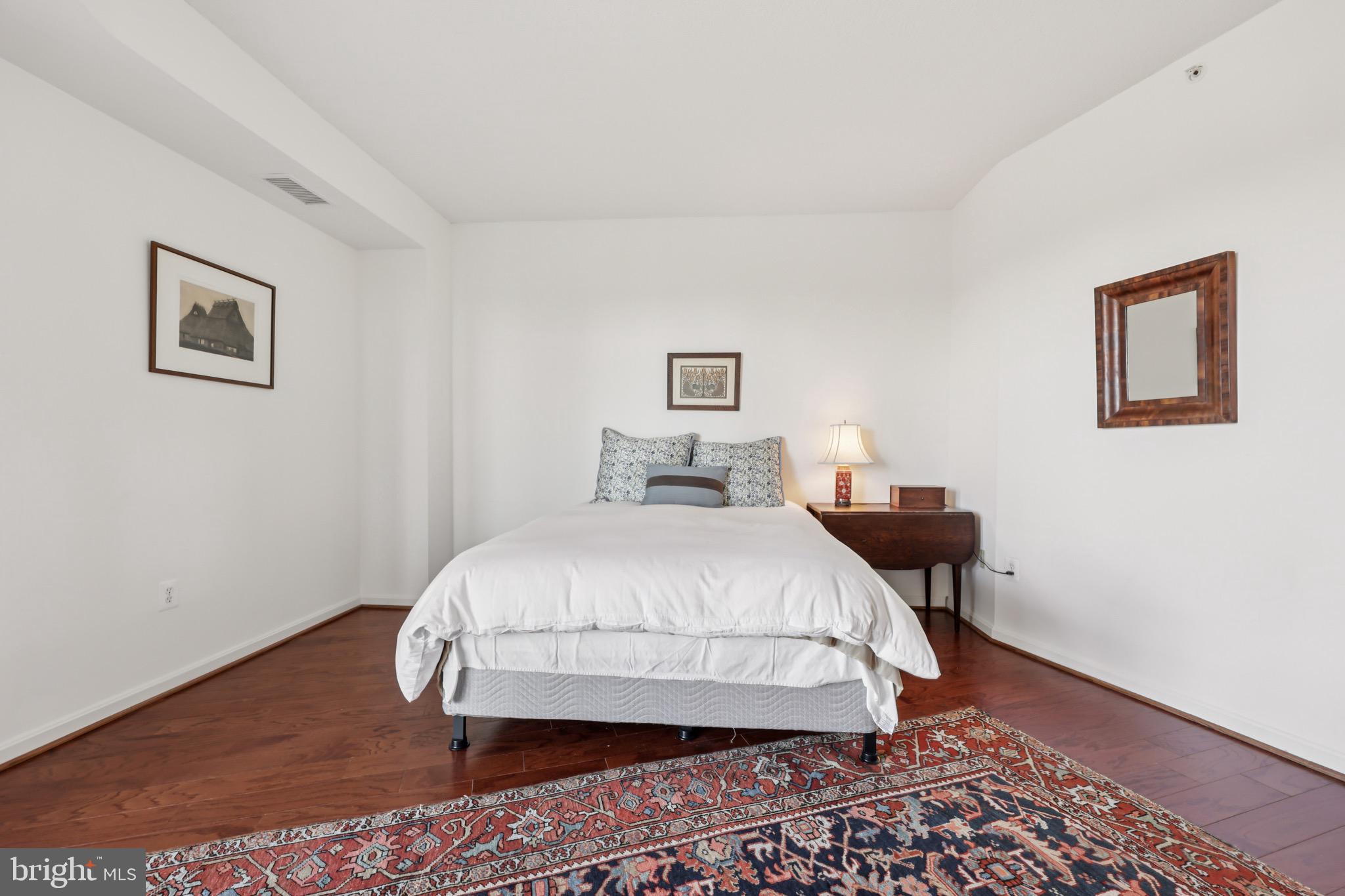 LANSDOWNE WOODS - Residential