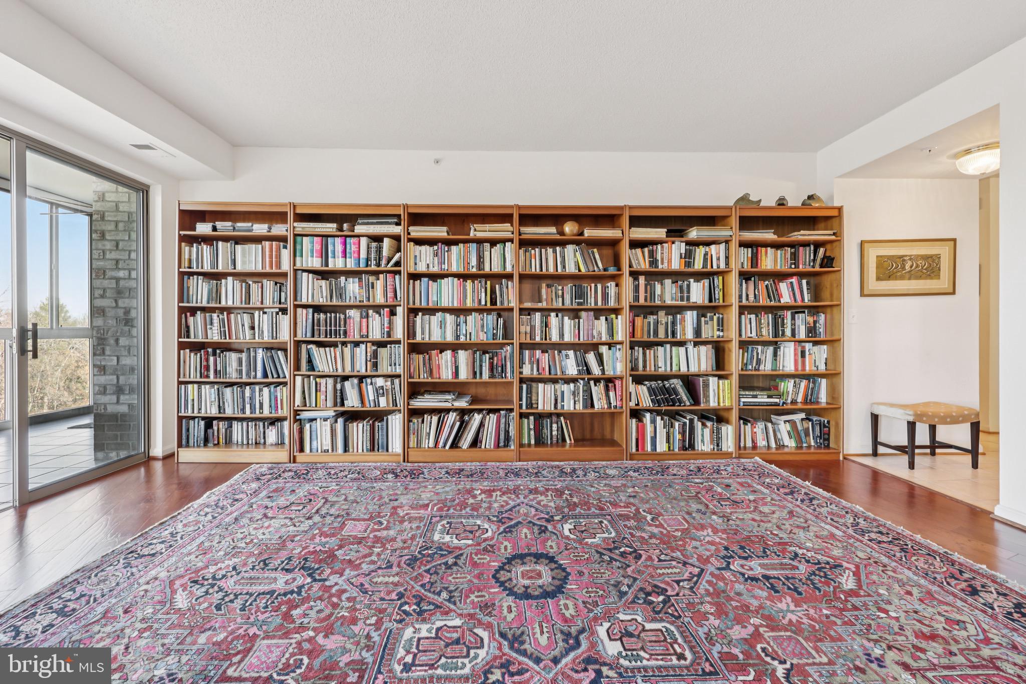 LANSDOWNE WOODS - Residential