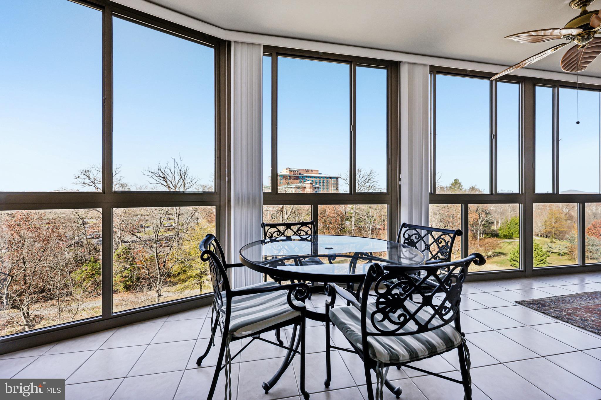 LANSDOWNE WOODS - Residential