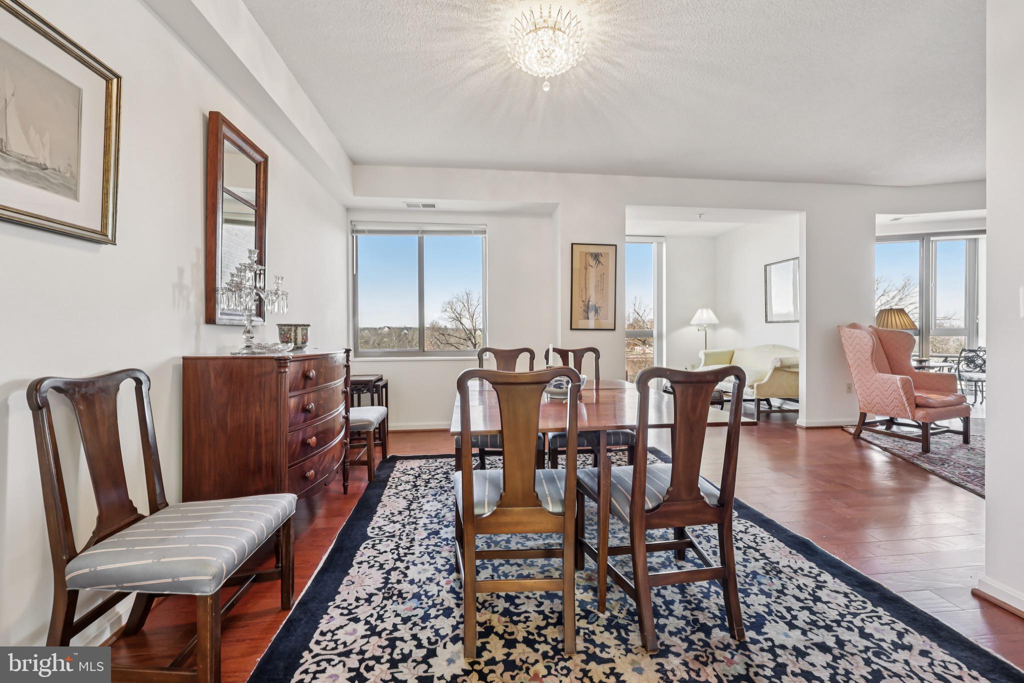 LANSDOWNE WOODS - Residential