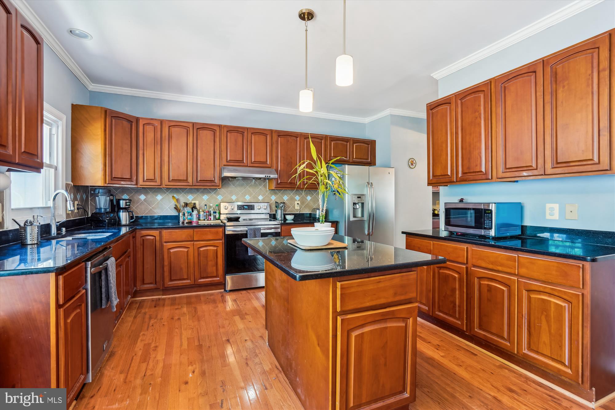 ALCOVA HEIGHTS - Residential Lease