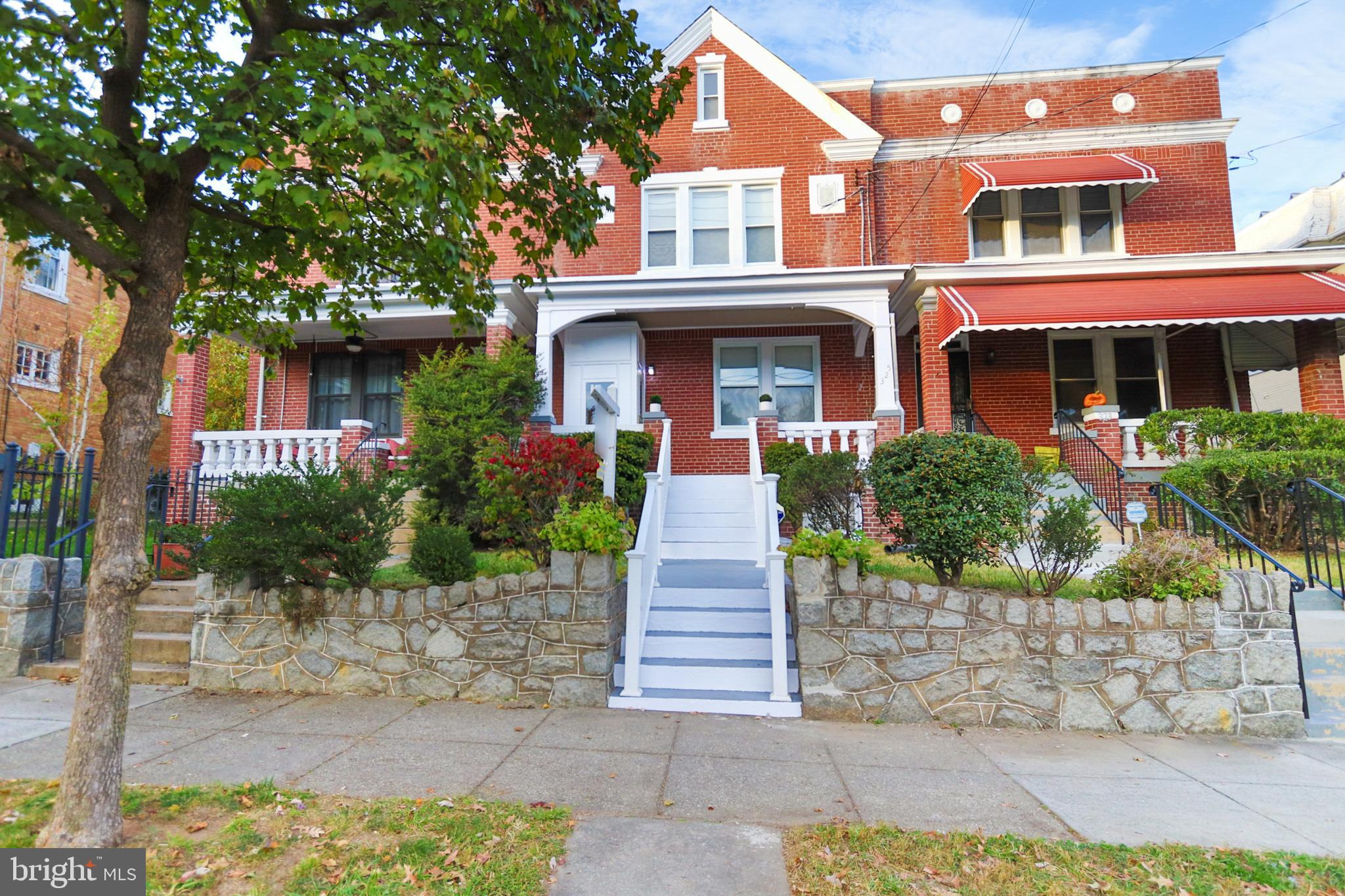 325 MADISON STREET NW