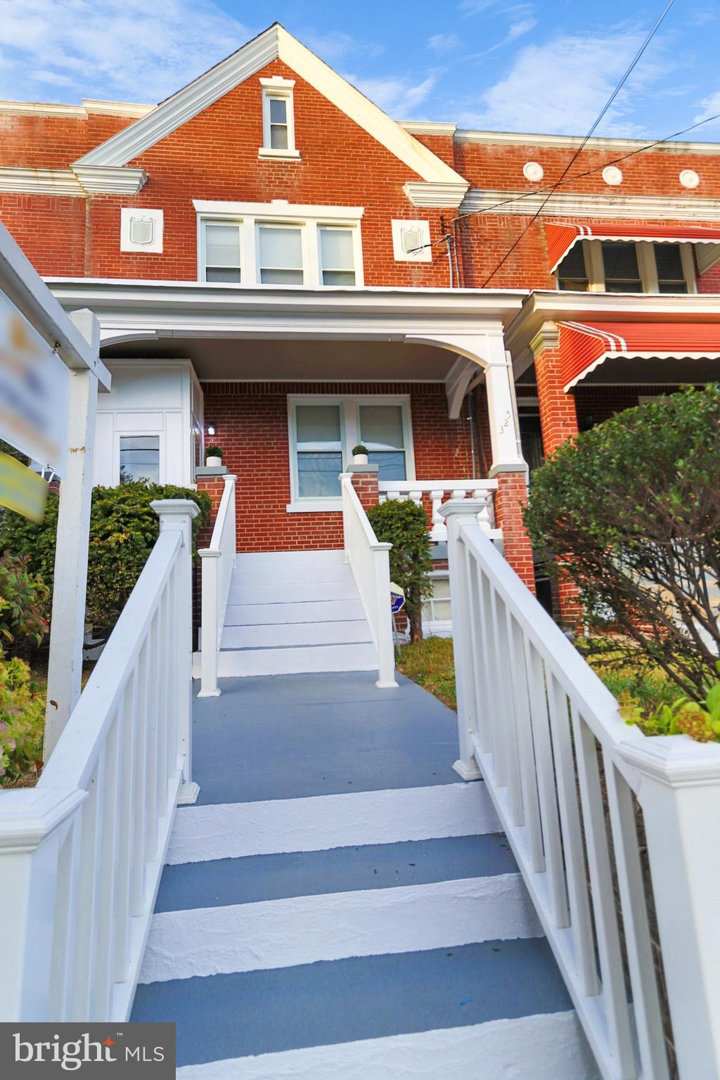 325 MADISON STREET NW