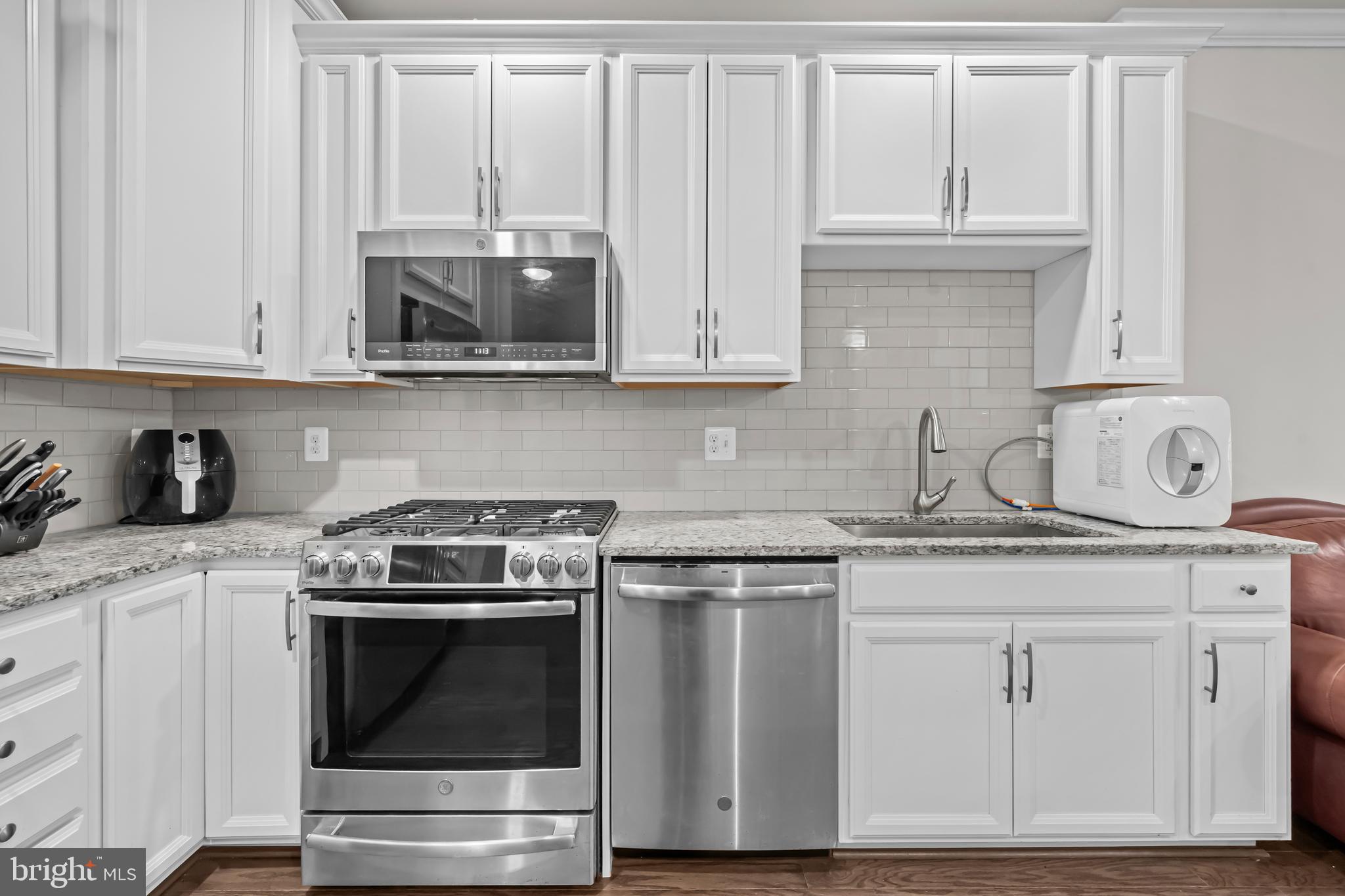 LOUDOUN VALLEY RIDGES - Residential