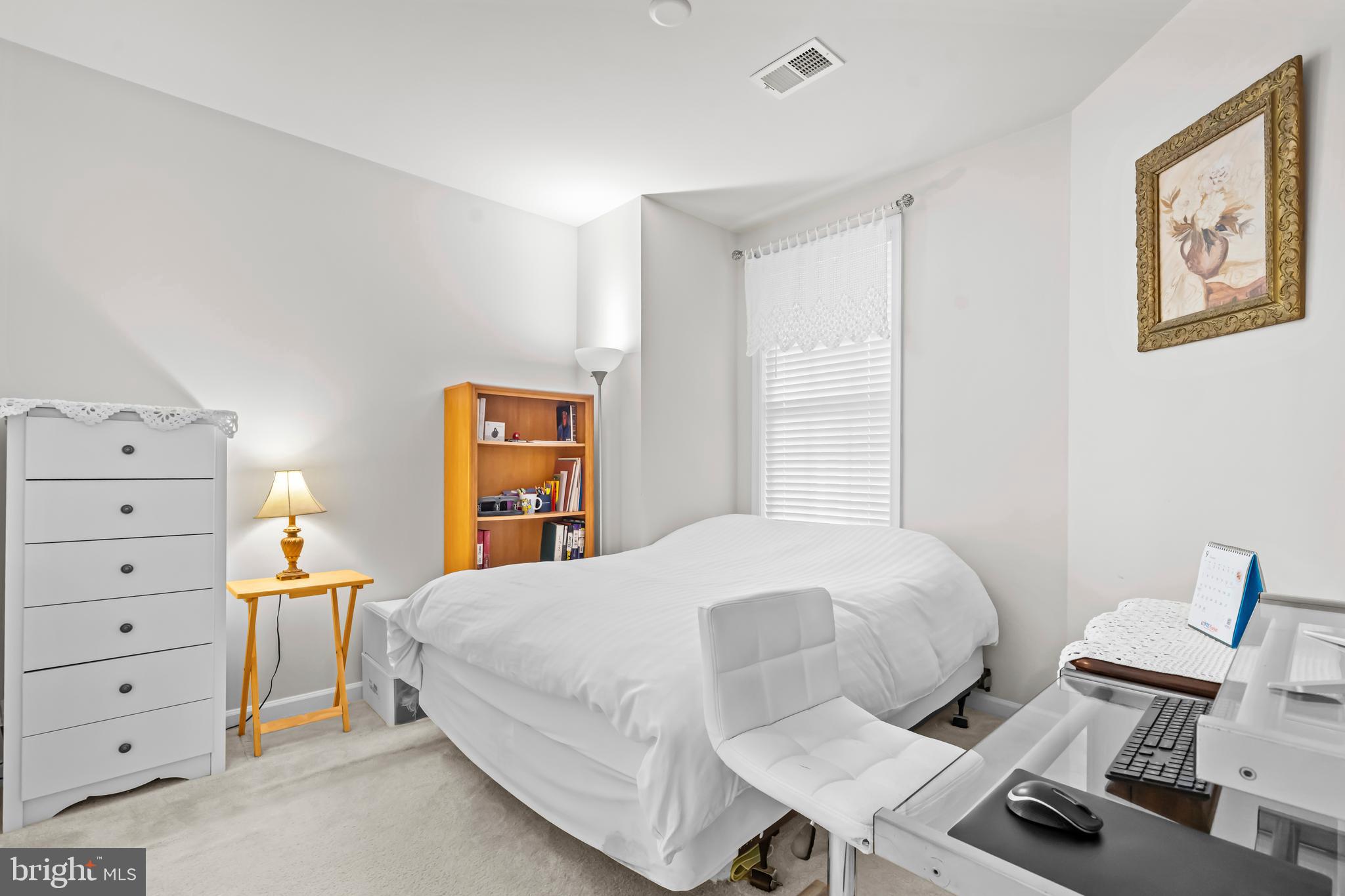 LOUDOUN VALLEY RIDGES - Residential