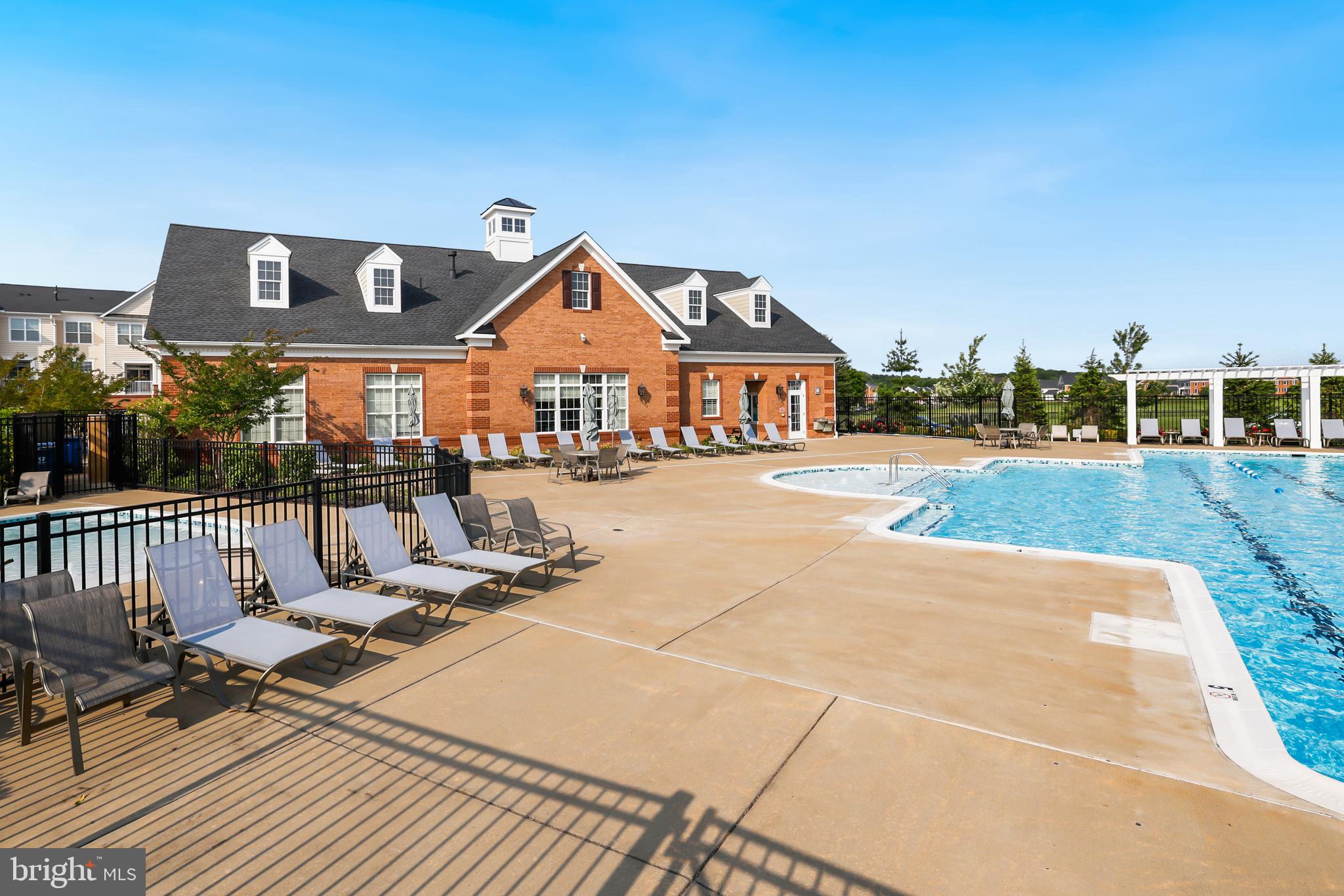 LOUDOUN VALLEY RIDGES - Residential