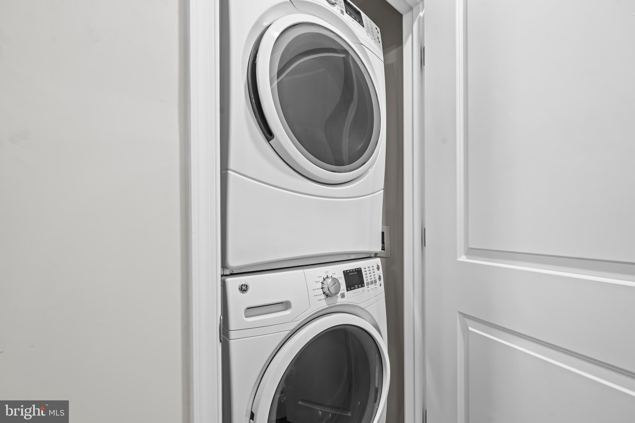 LOUDOUN VALLEY RIDGES - Residential