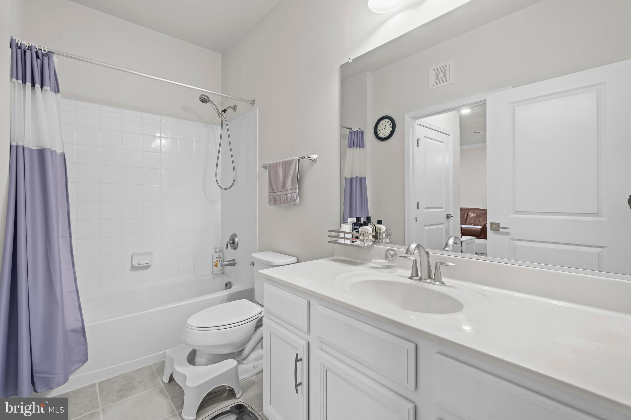 LOUDOUN VALLEY RIDGES - Residential