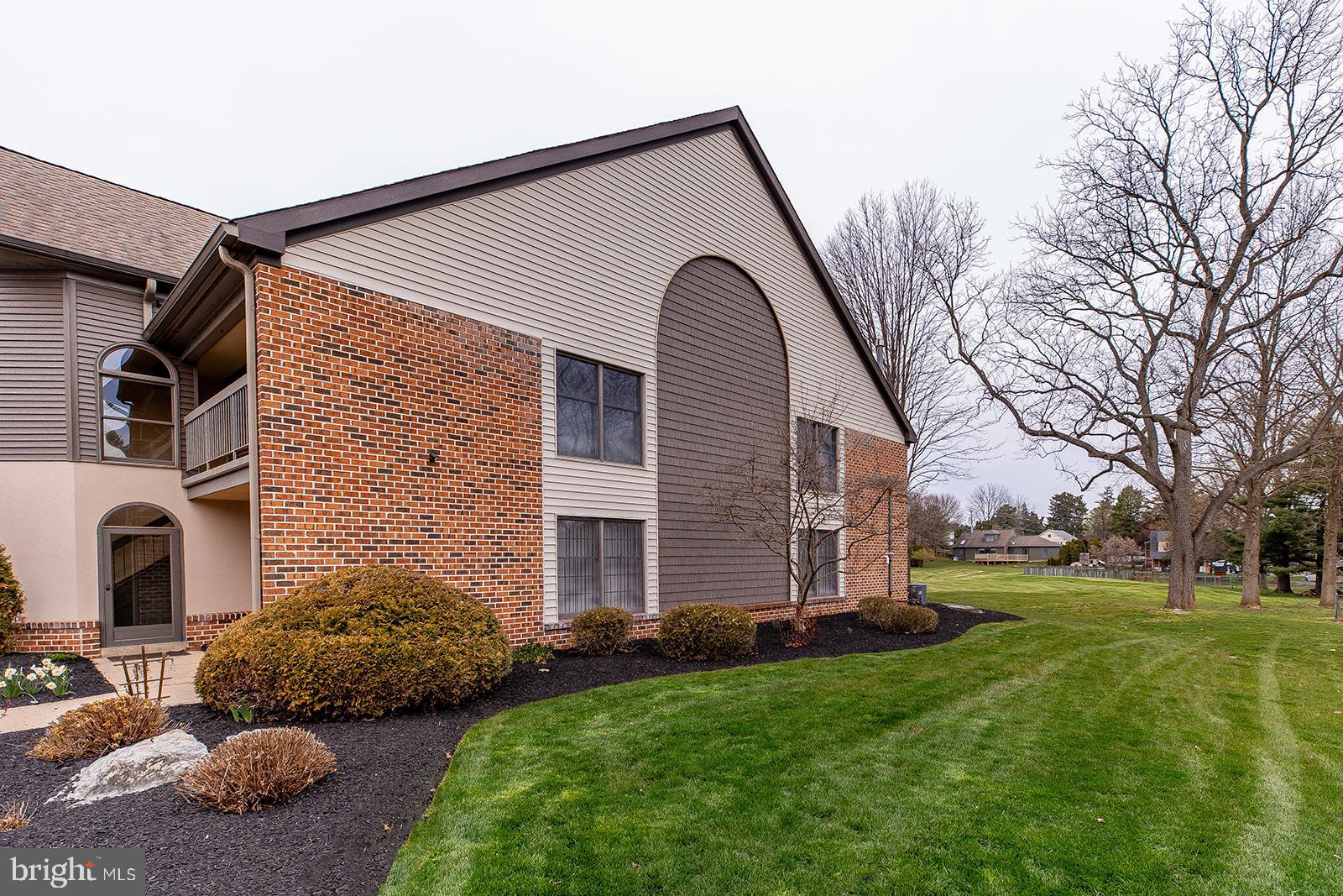 24 AMBERLEY WAY