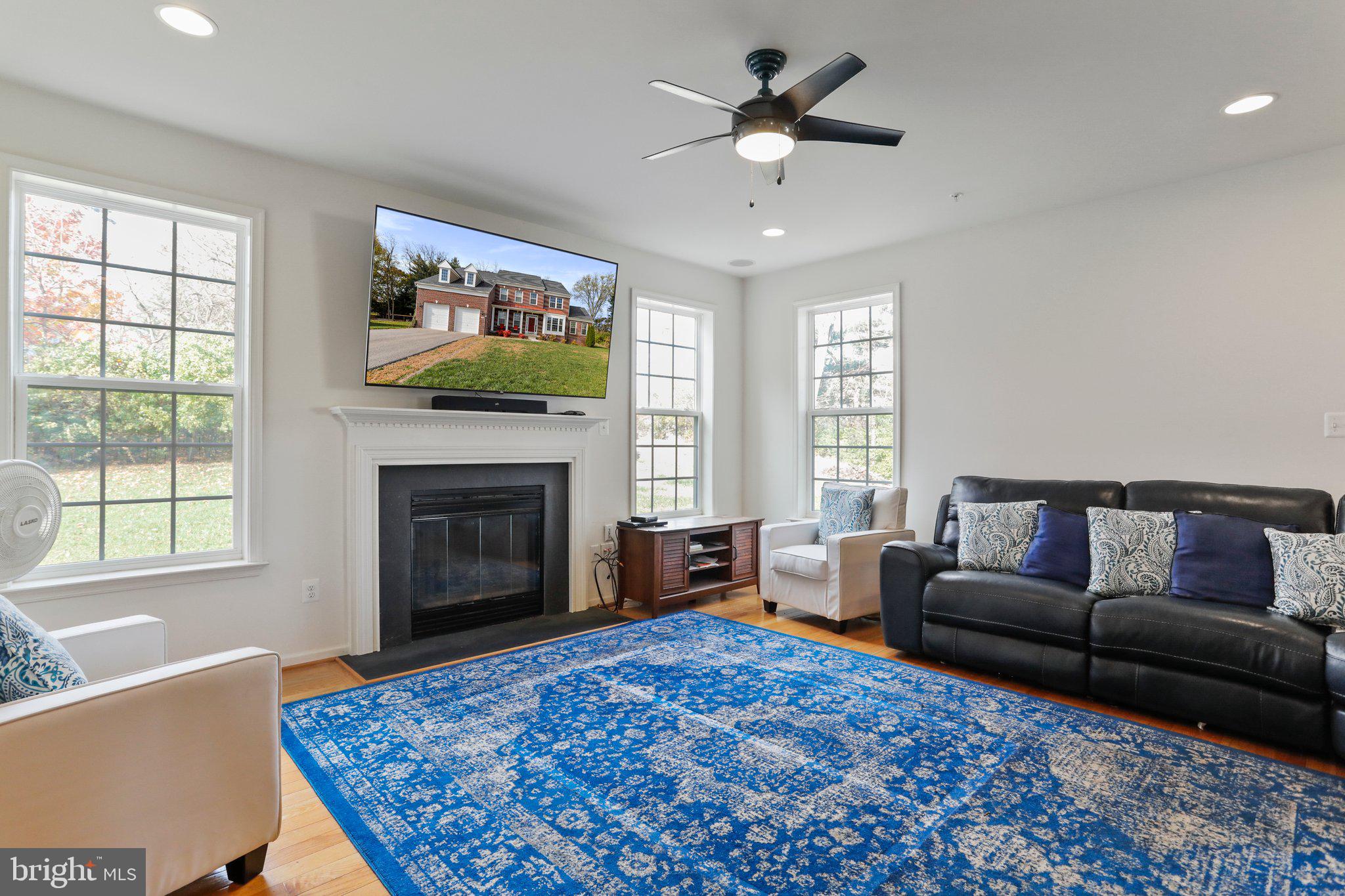 MAPLE VALLEY ESTATES - Residential