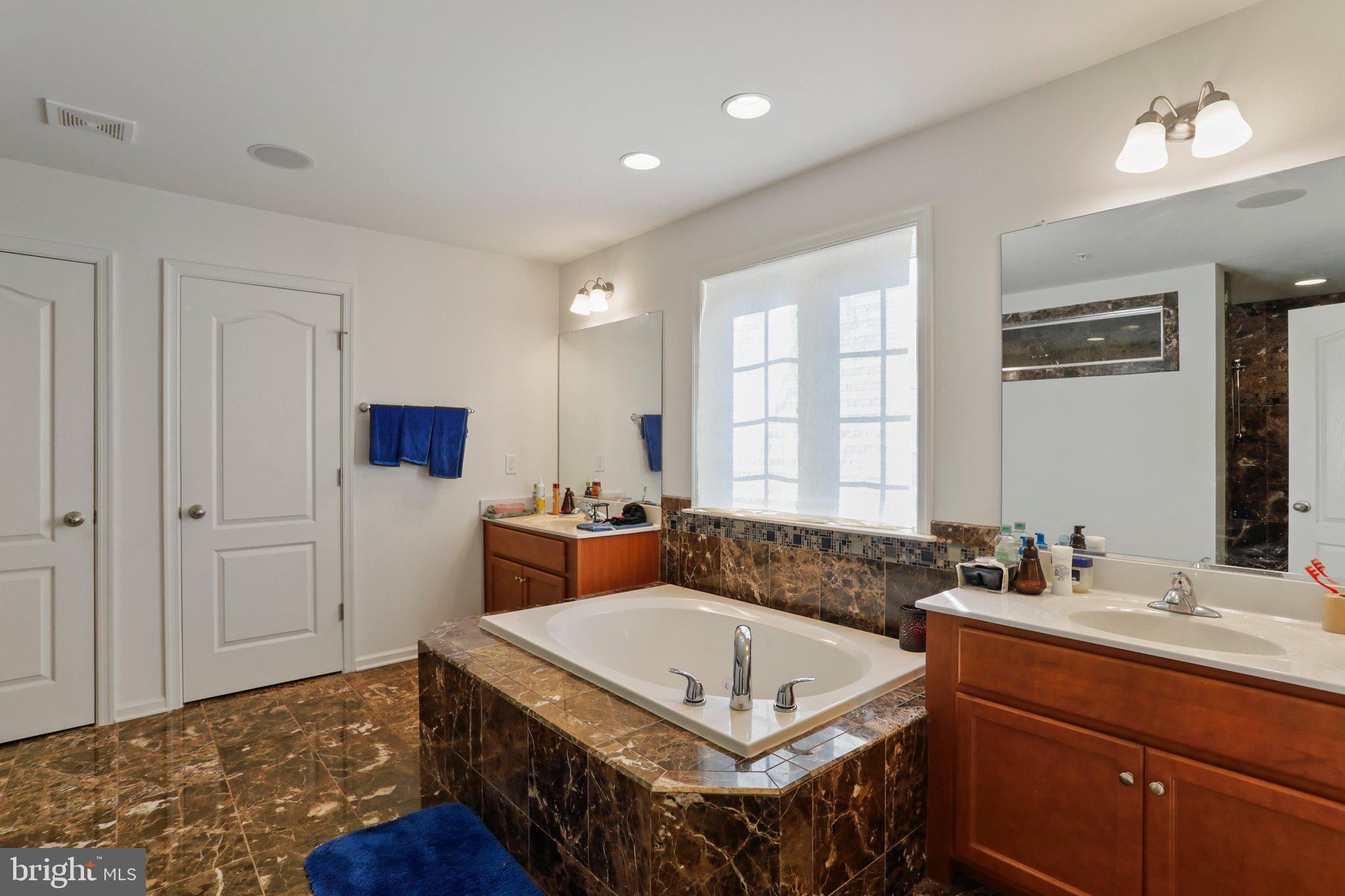 MAPLE VALLEY ESTATES - Residential