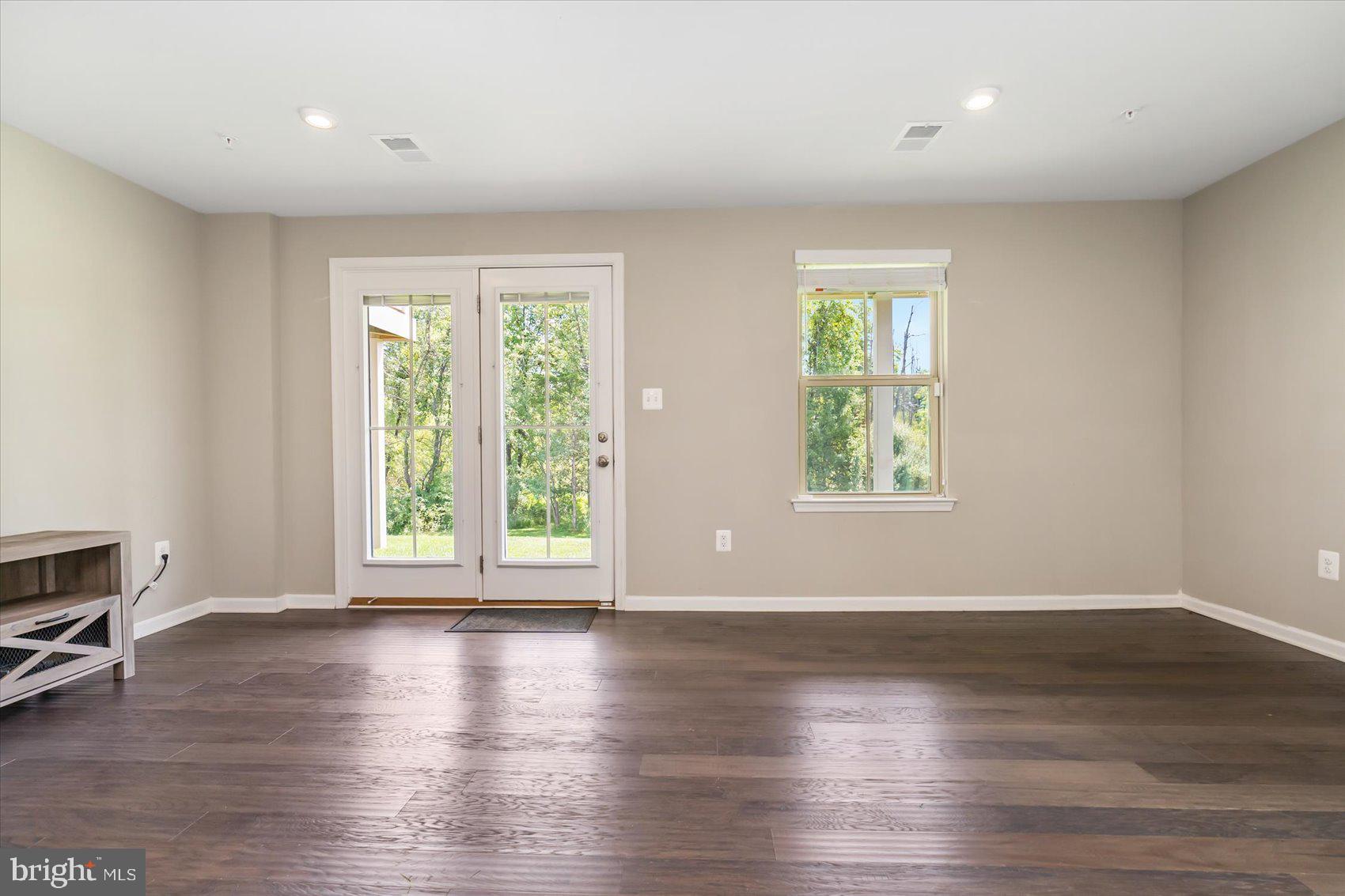 TOWNES AT BYNUM RUN - Residential