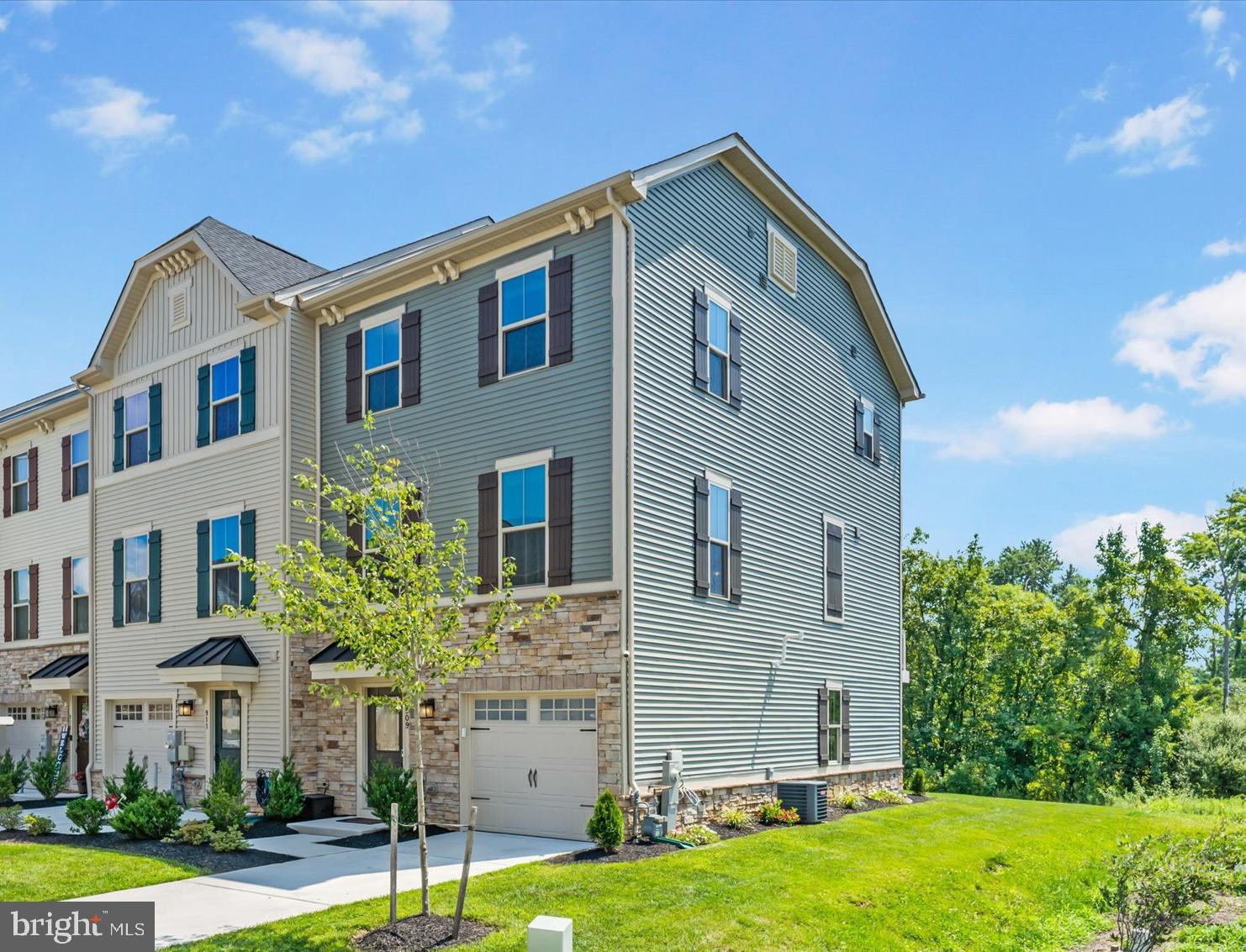 TOWNES AT BYNUM RUN - Residential