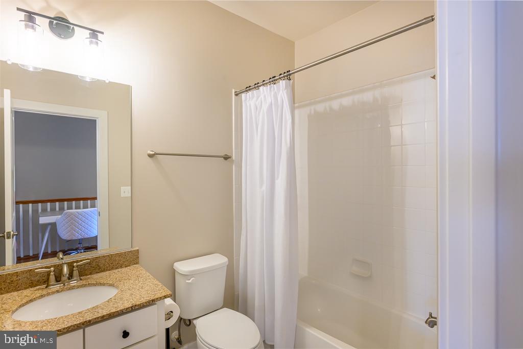 ONE LOUDOUN - Residential Lease