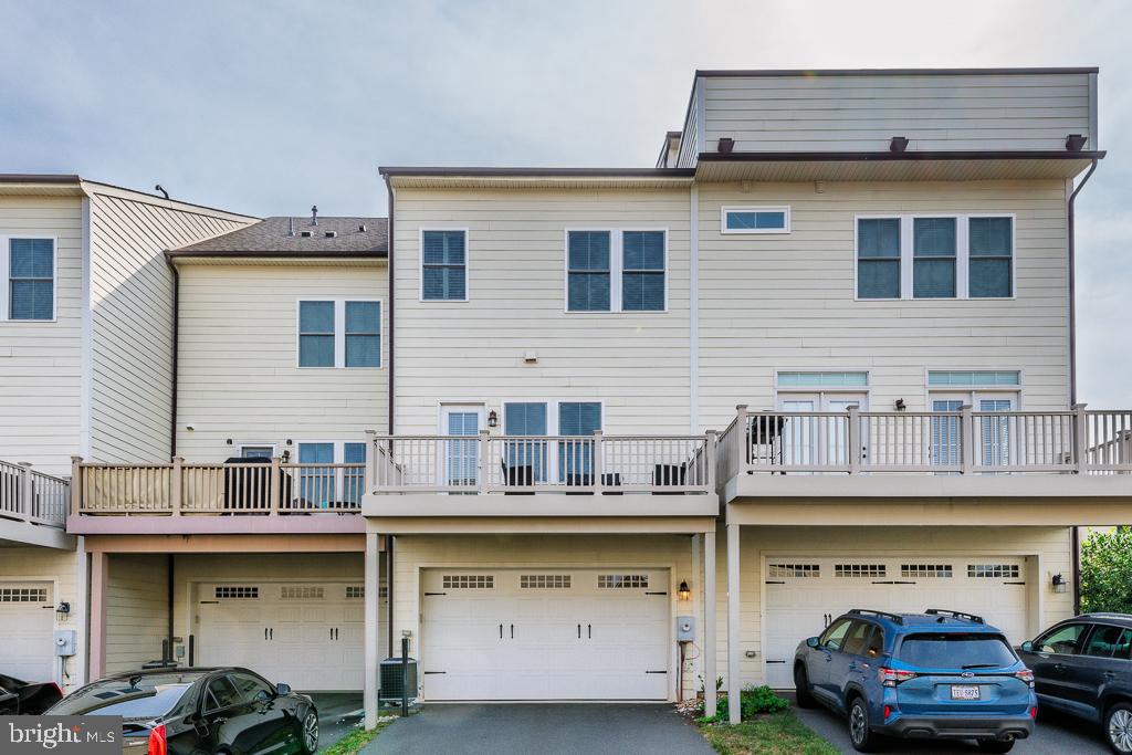 ONE LOUDOUN - Residential Lease