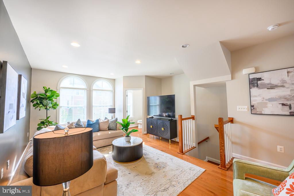 ONE LOUDOUN - Residential Lease