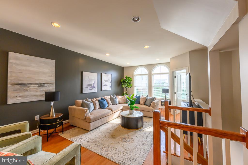 ONE LOUDOUN - Residential Lease