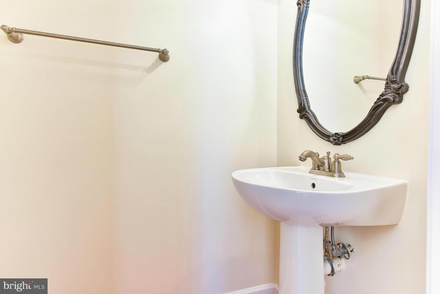 CAMERON STATION - Residential Lease