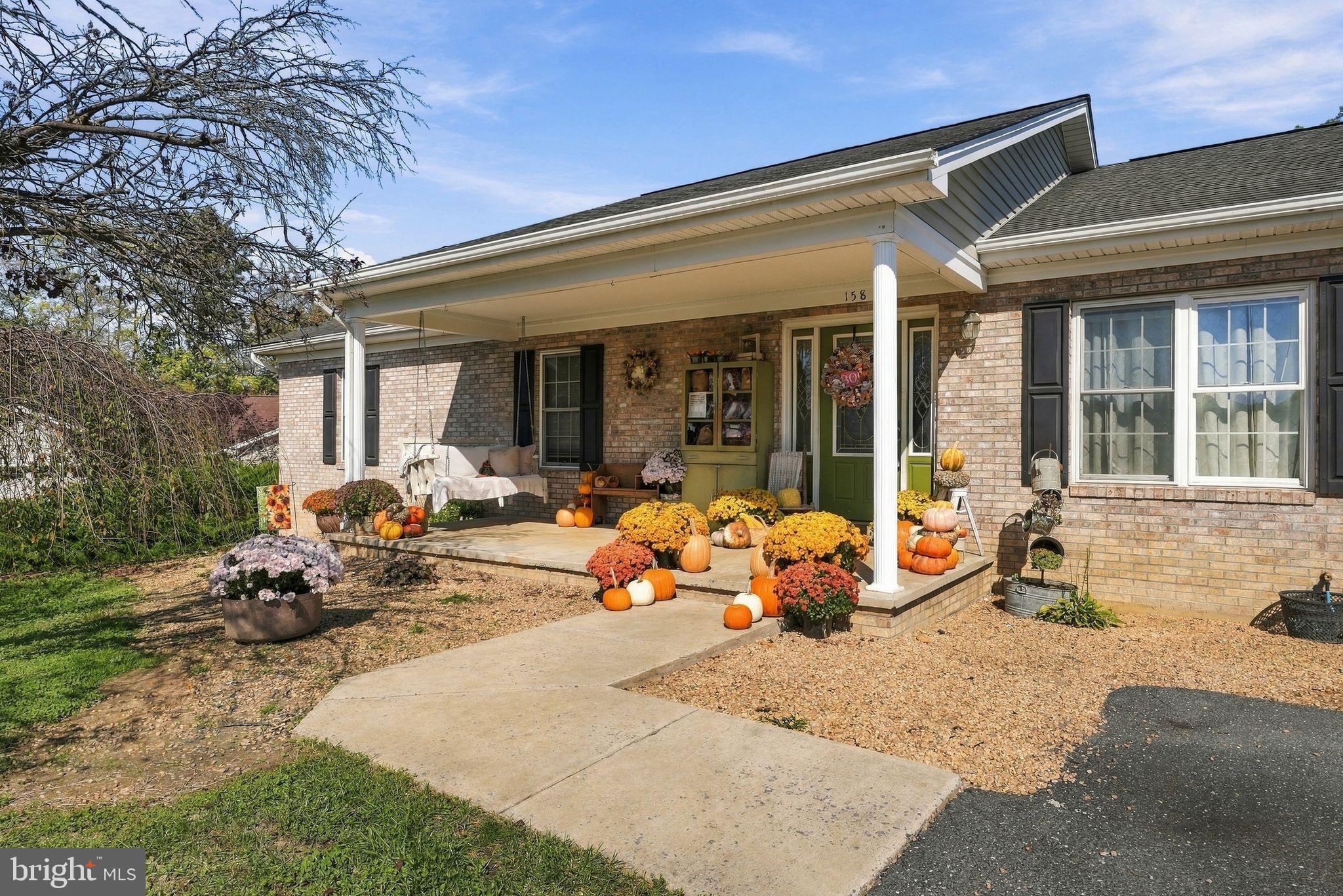 158 T BIRD LANE