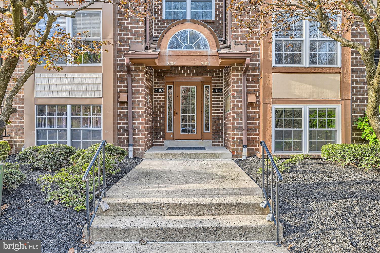 THE FALLS - Residential