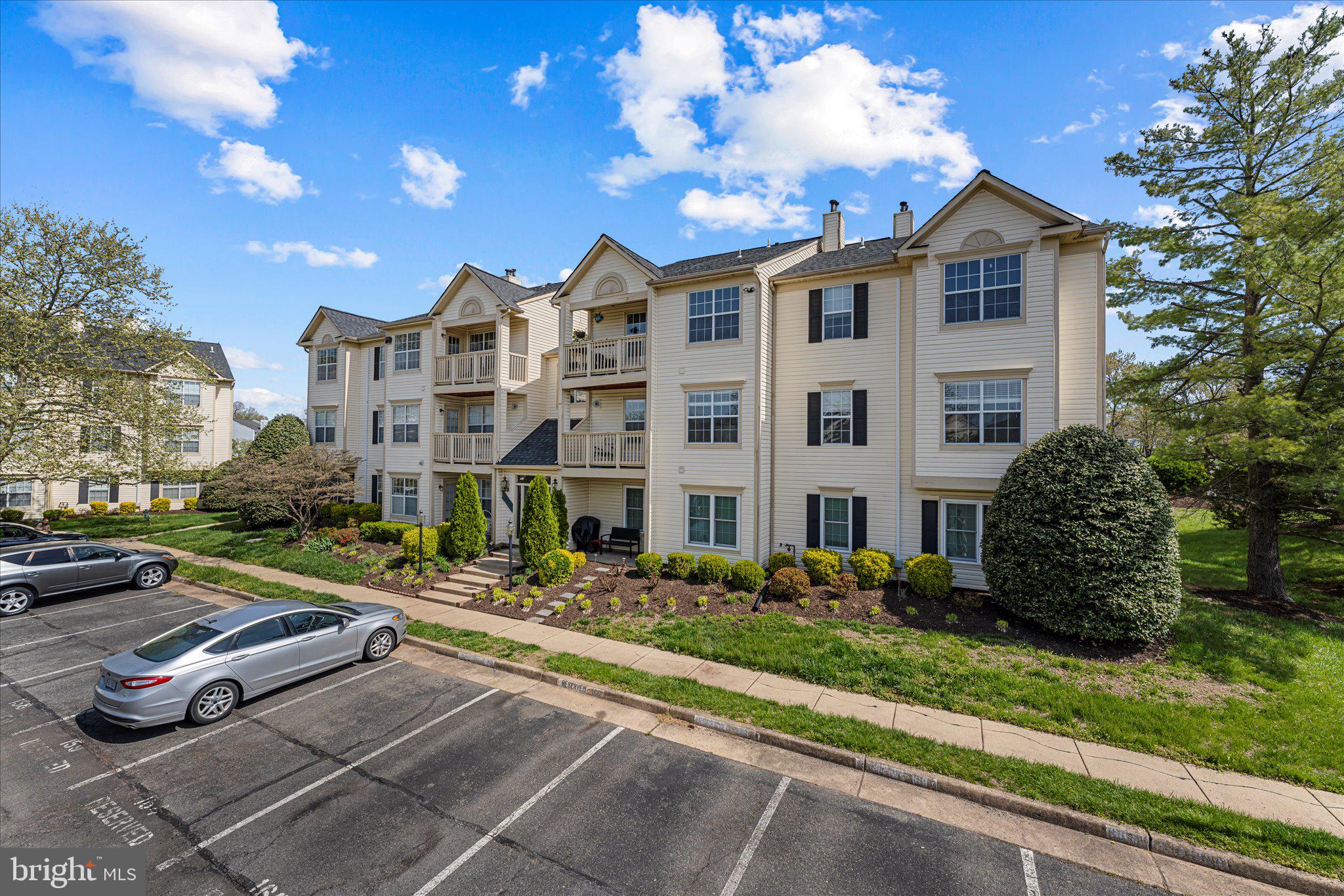 STRATFORD CONDOS - Residential