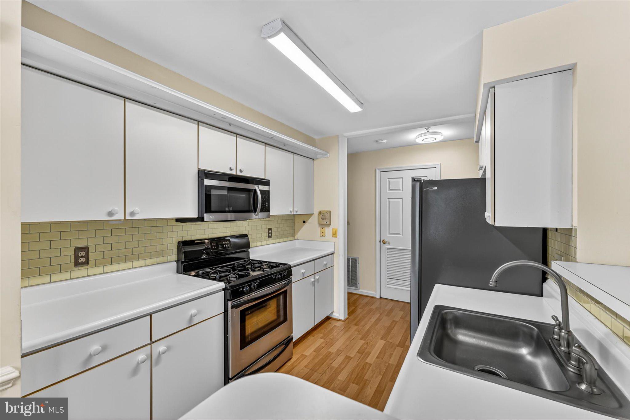 STRATFORD CONDOS - Residential