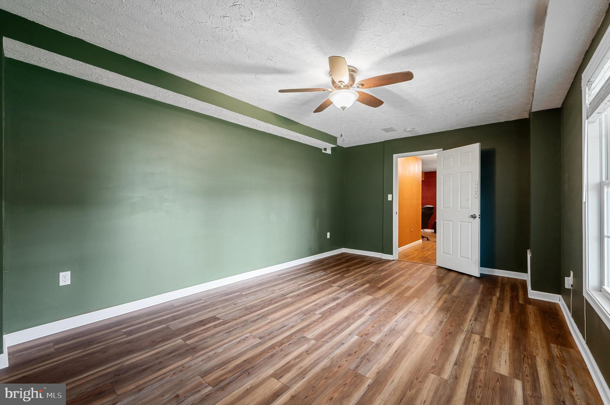 RED HILL - Residential