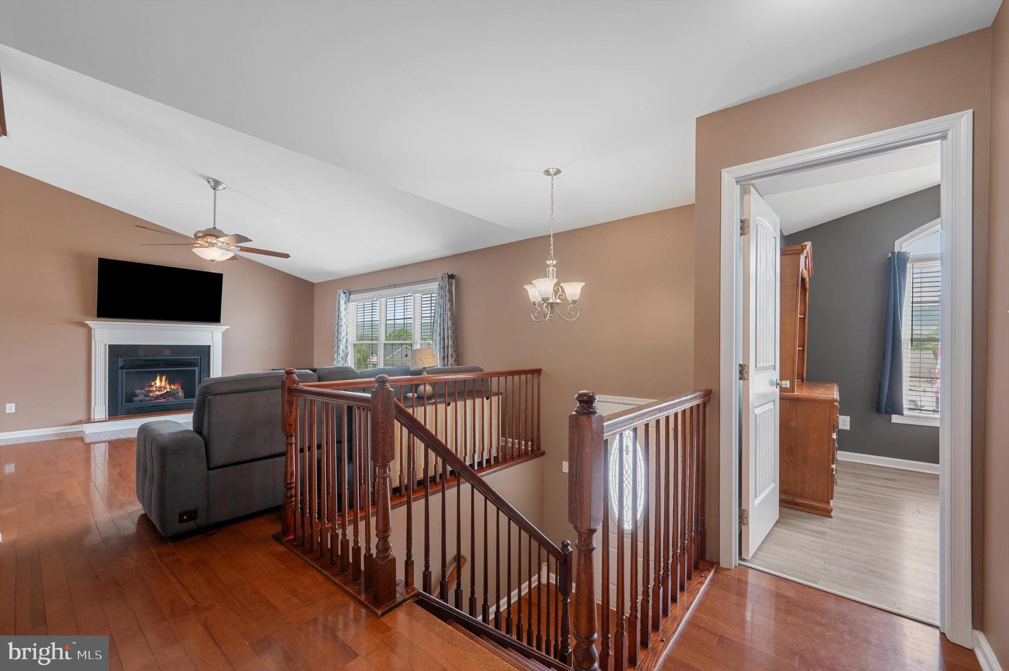 RED HILL - Residential