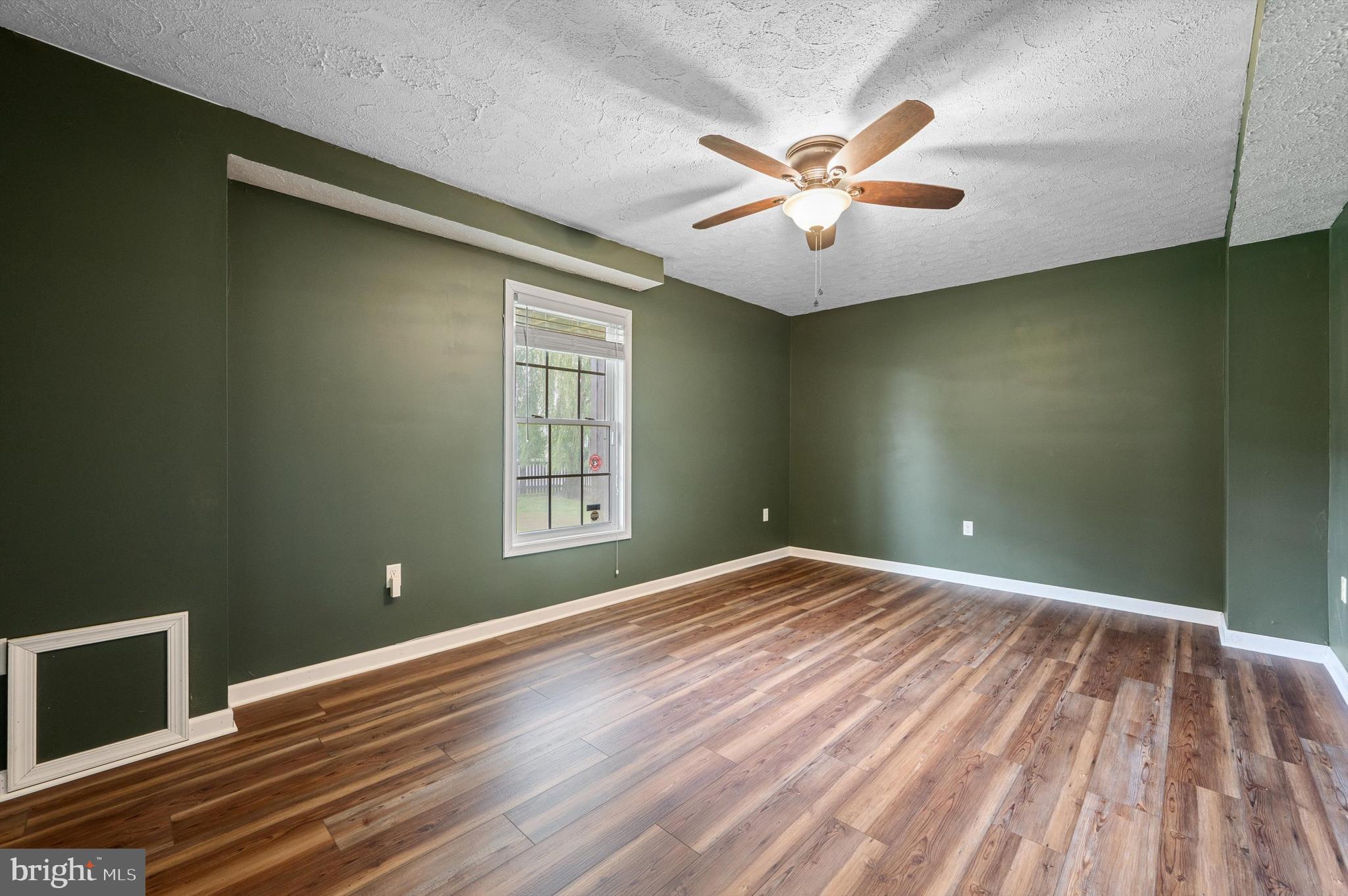 RED HILL - Residential