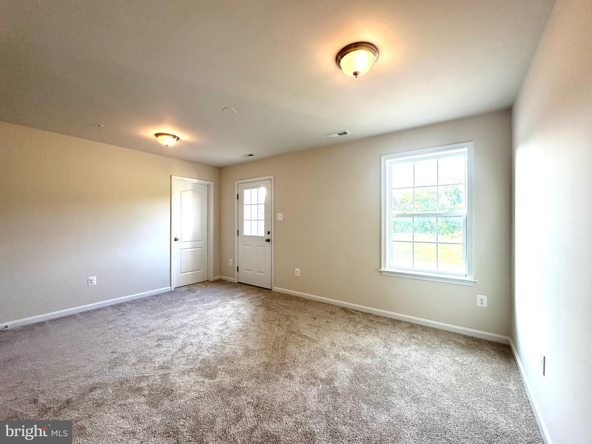 CARRIAGE HILL - Residential Lease