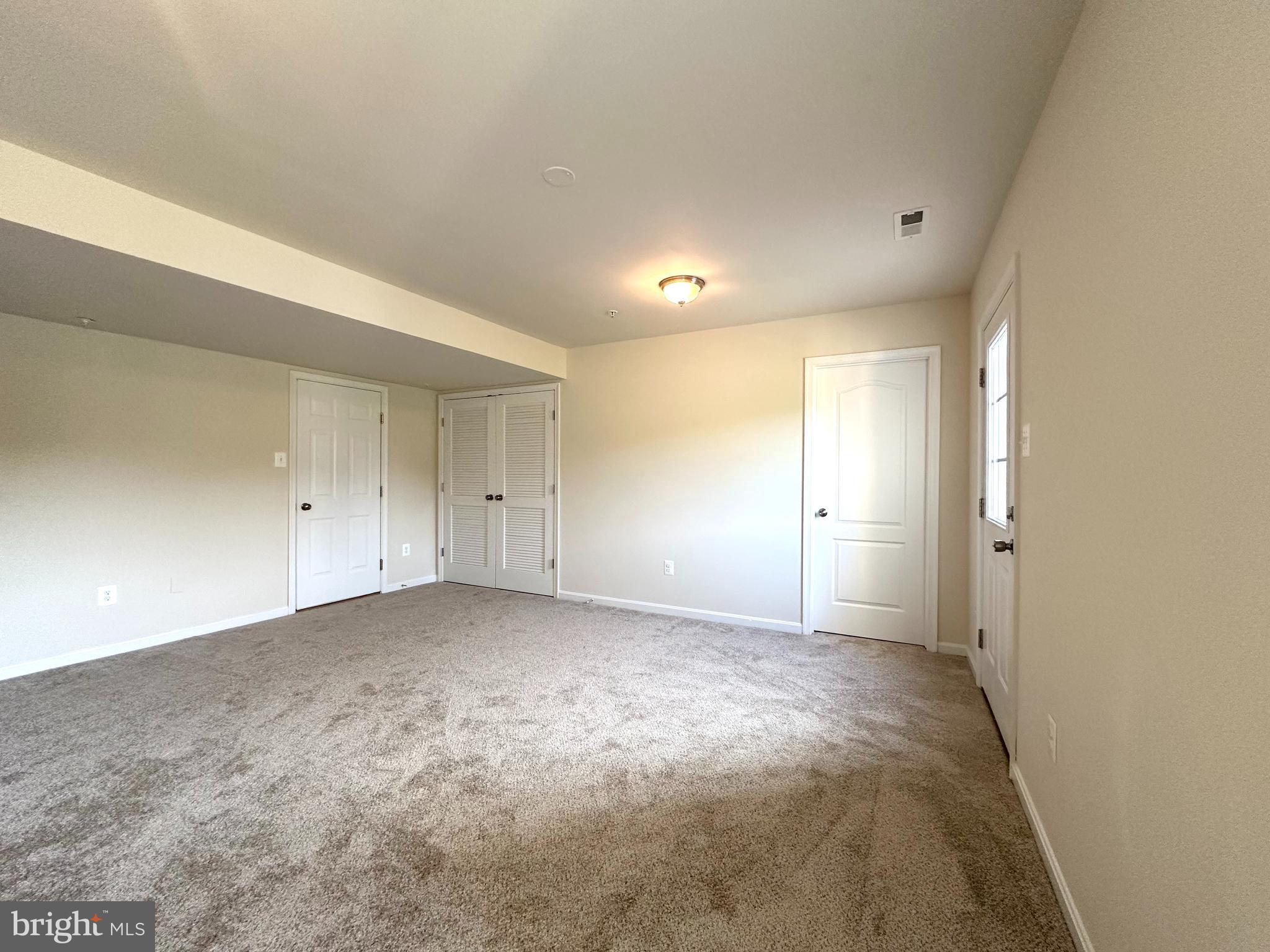 CARRIAGE HILL - Residential Lease