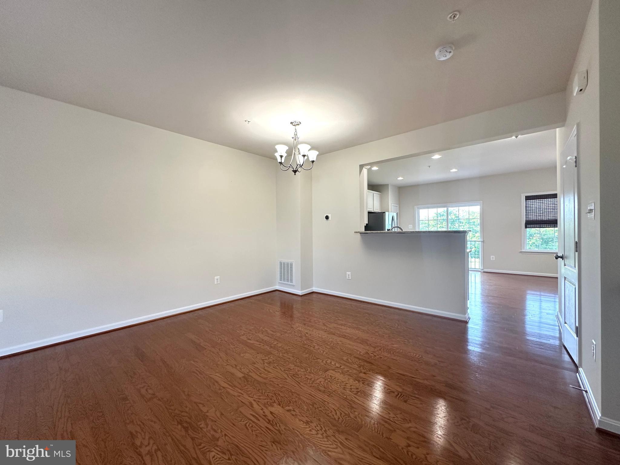 CARRIAGE HILL - Residential Lease