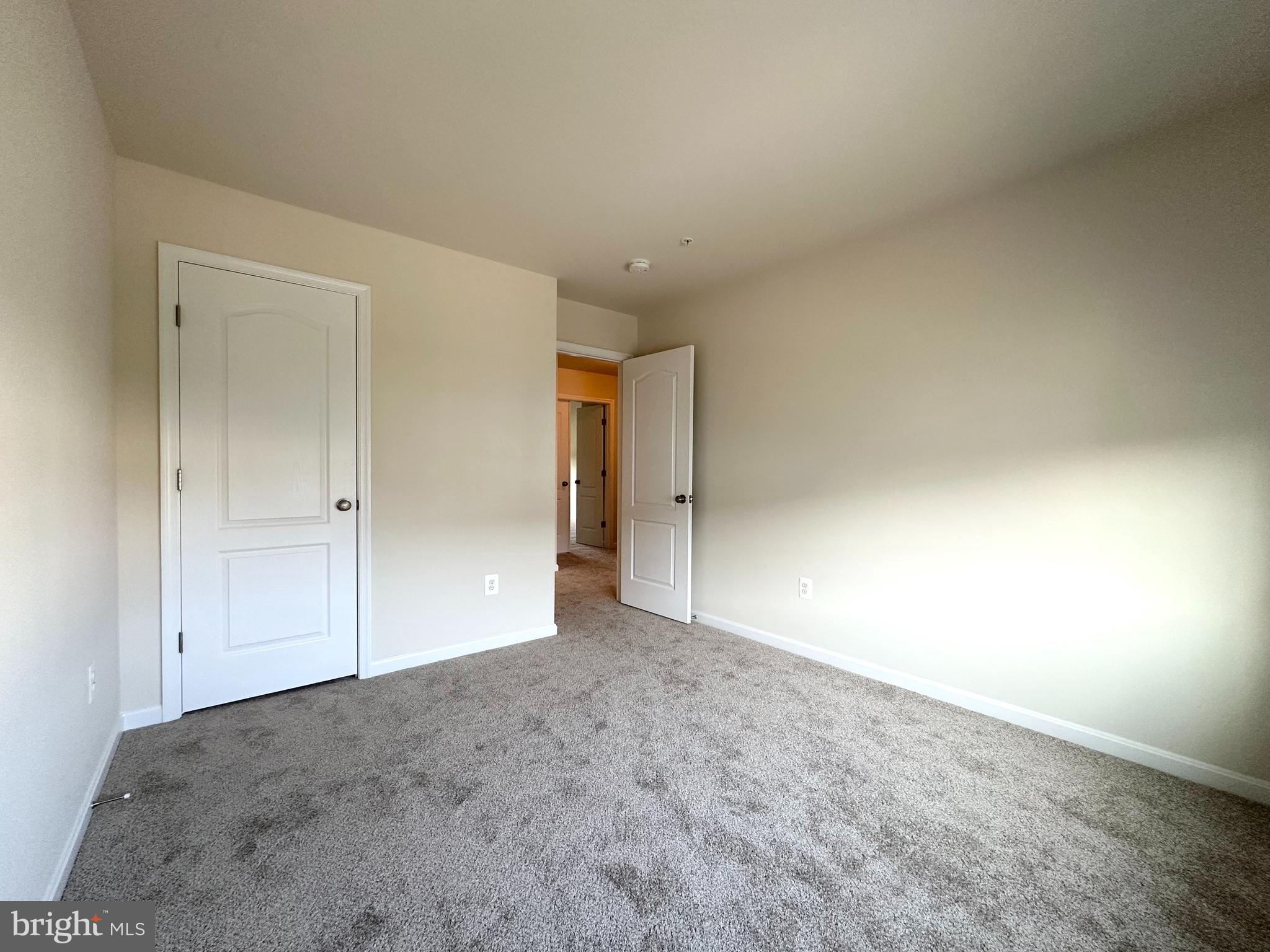 CARRIAGE HILL - Residential Lease