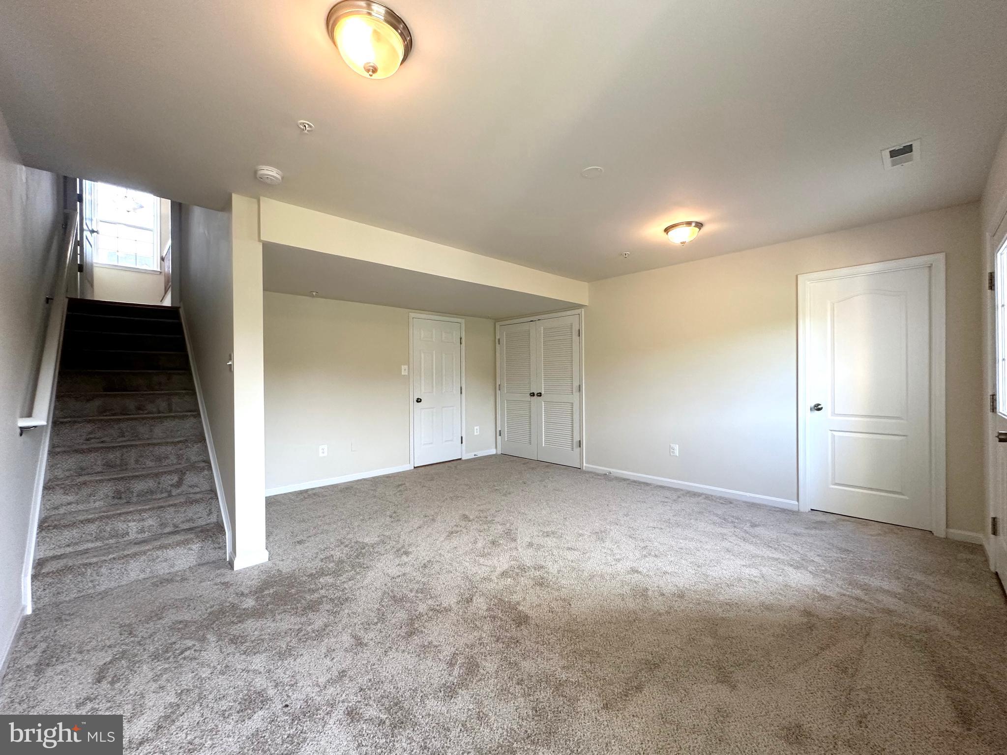 CARRIAGE HILL - Residential Lease