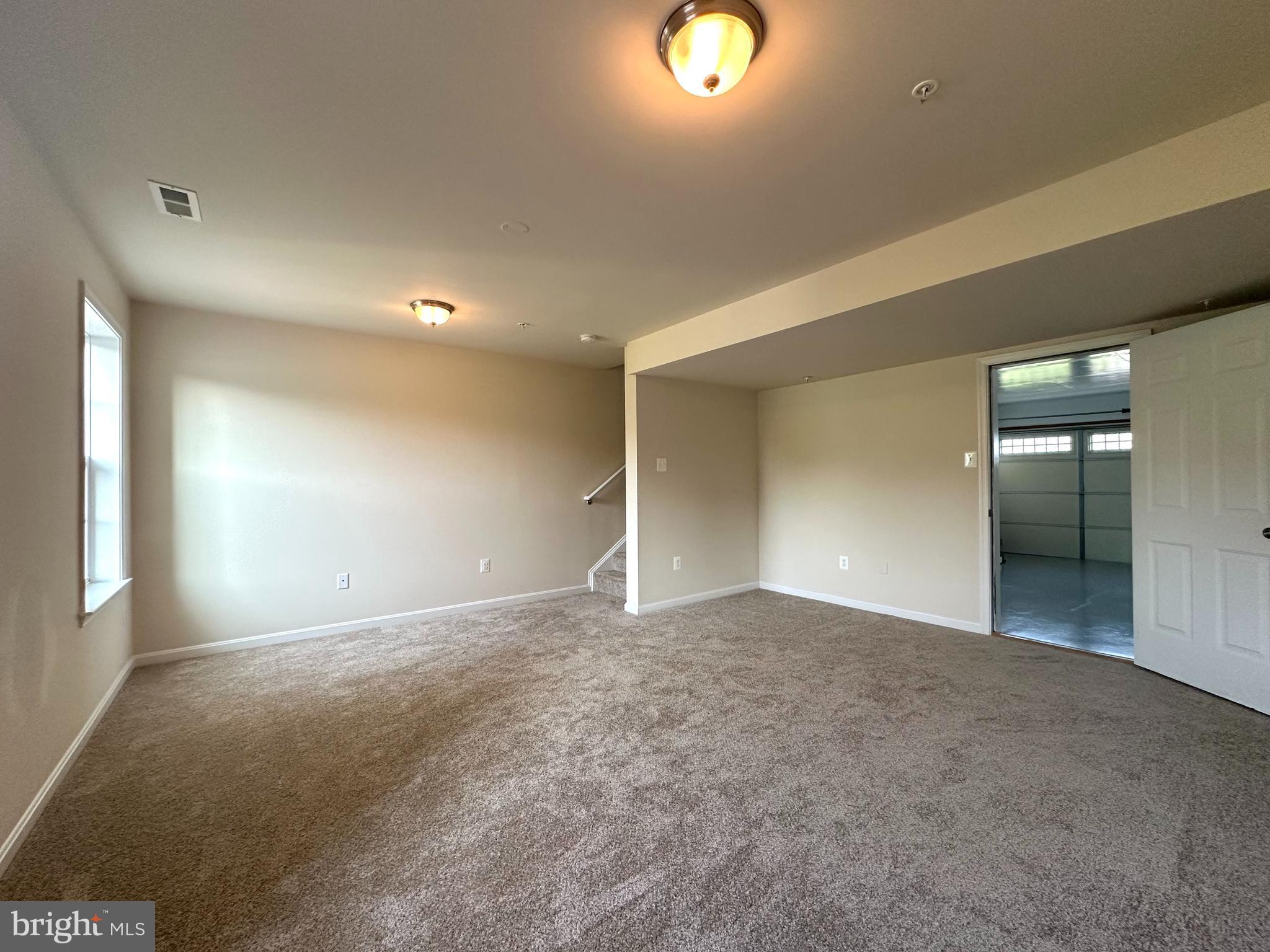 CARRIAGE HILL - Residential Lease