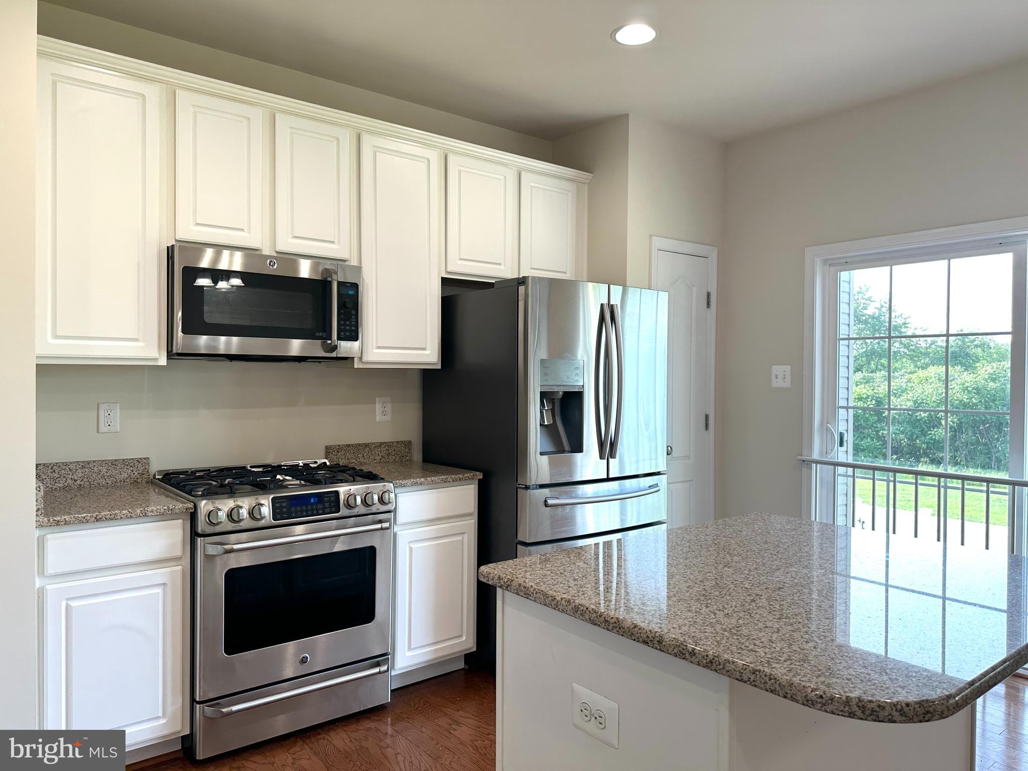 CARRIAGE HILL - Residential Lease