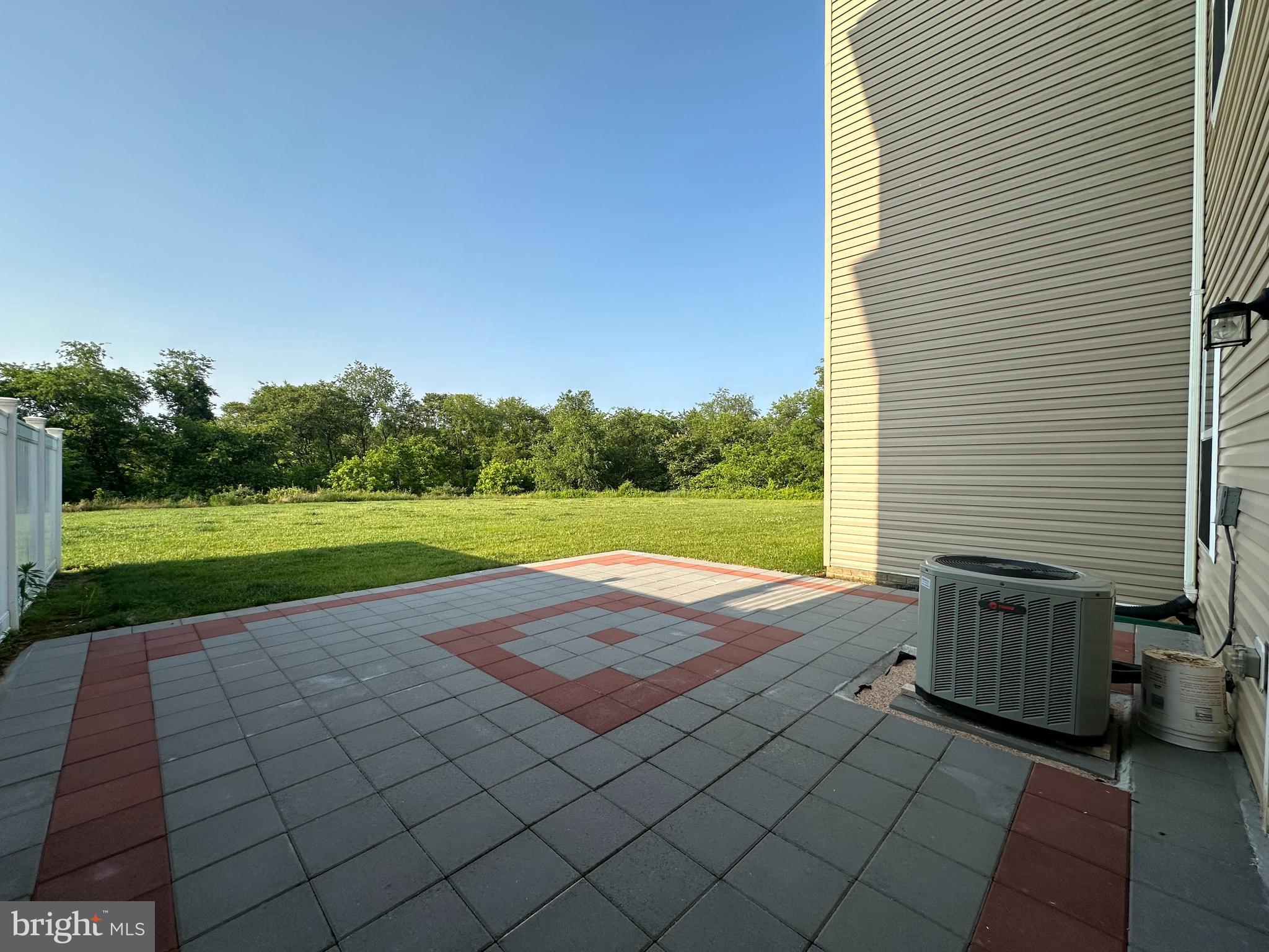 CARRIAGE HILL - Residential Lease