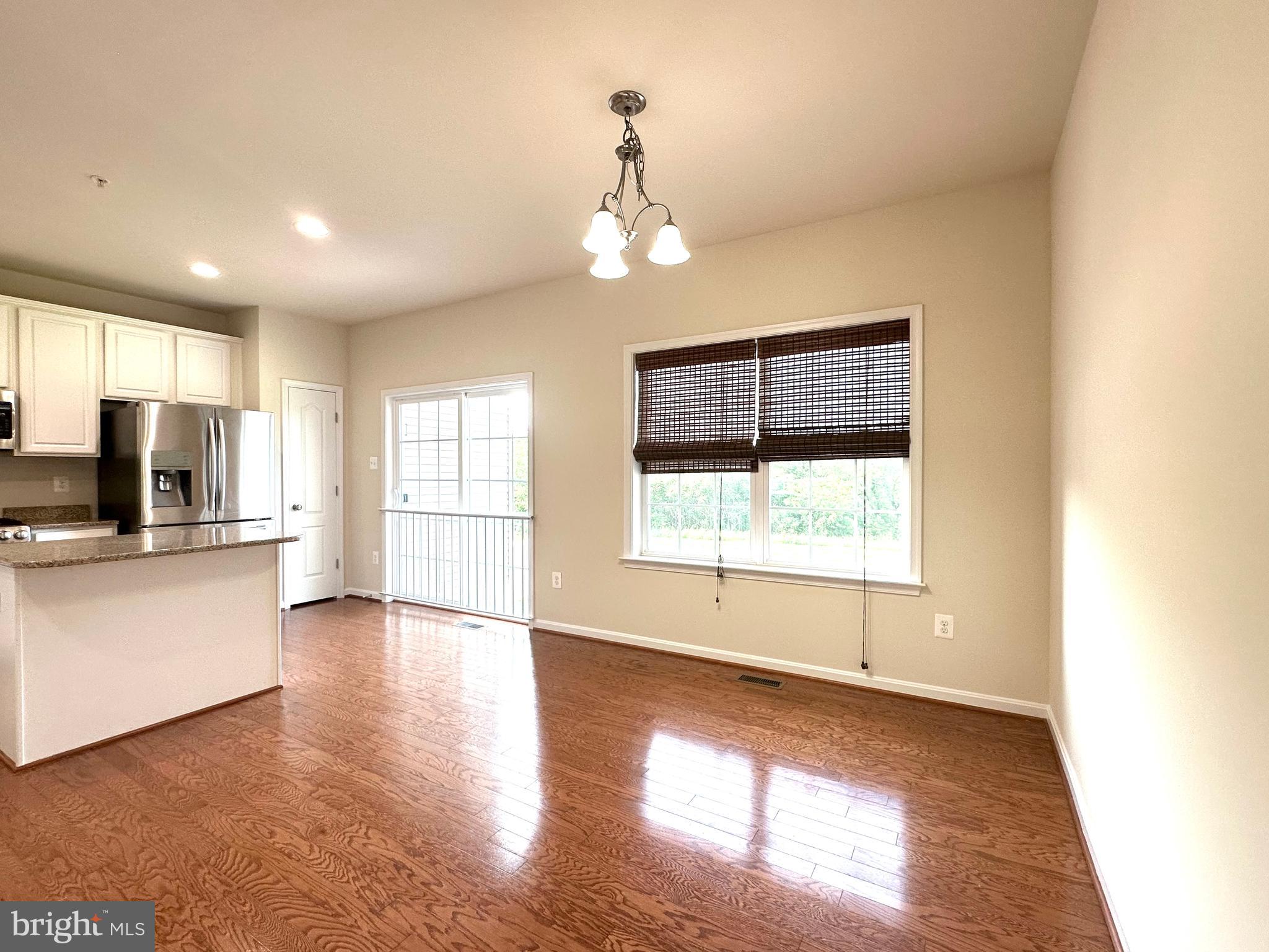 CARRIAGE HILL - Residential Lease