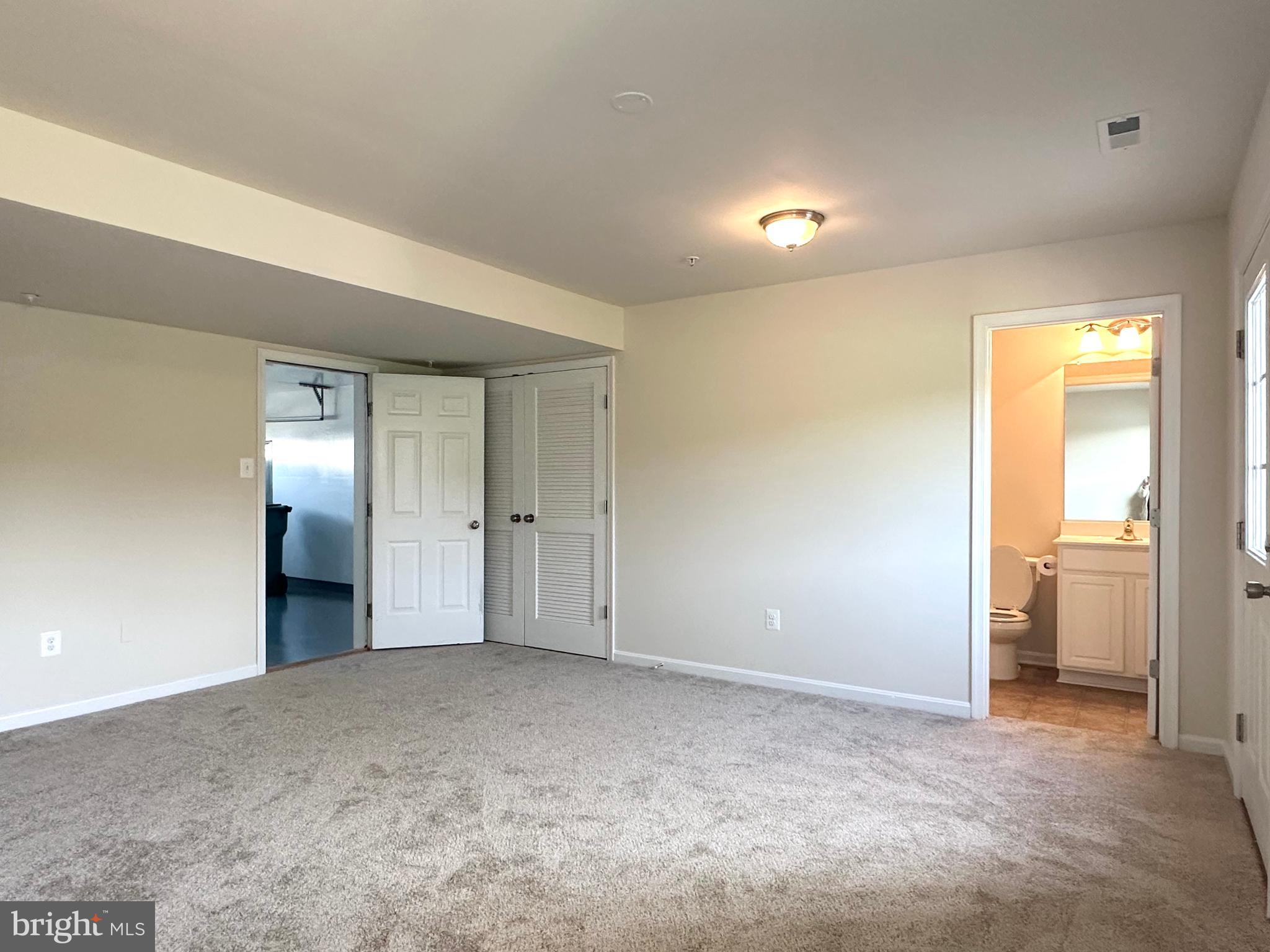 CARRIAGE HILL - Residential Lease