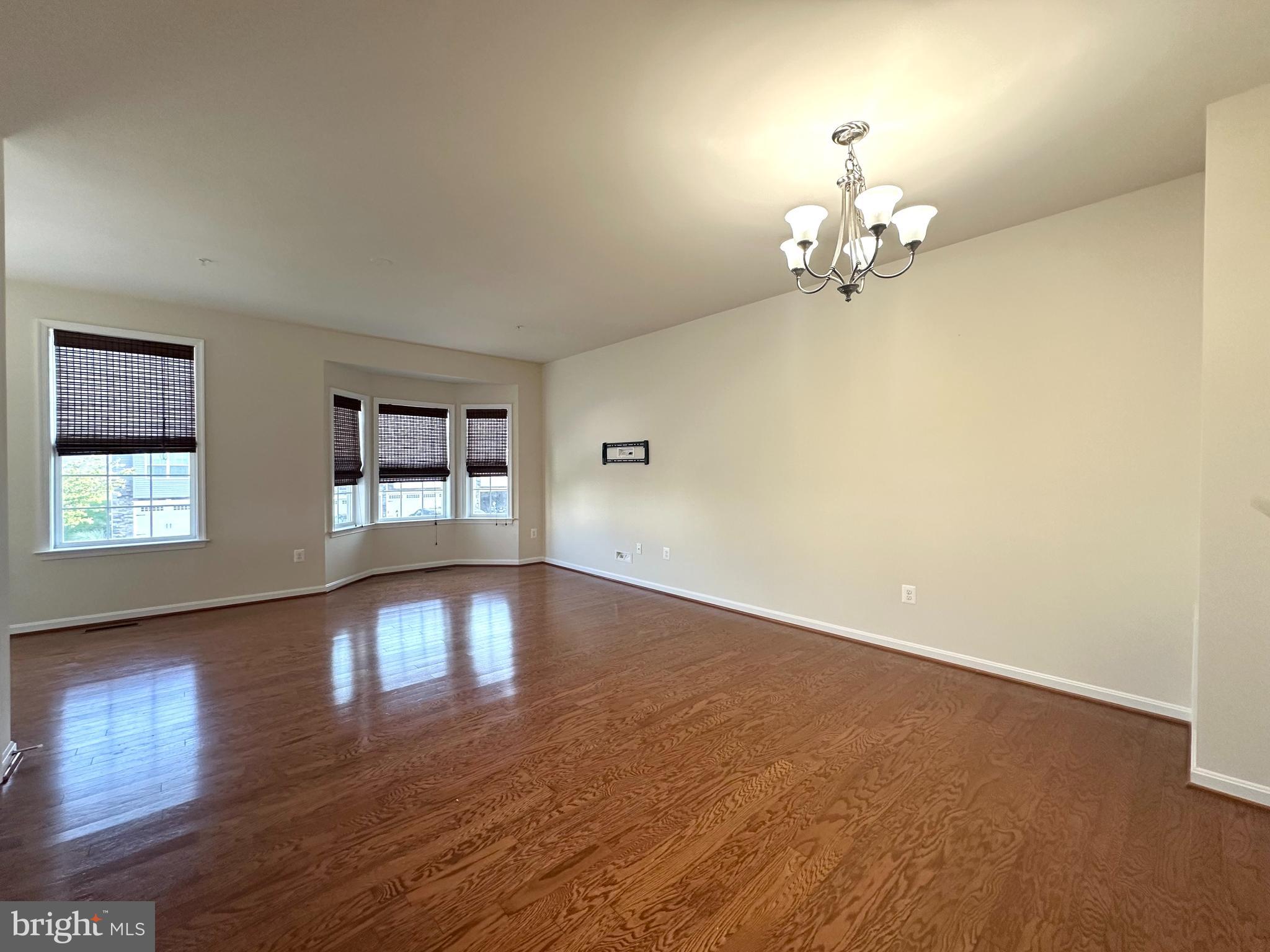 CARRIAGE HILL - Residential Lease