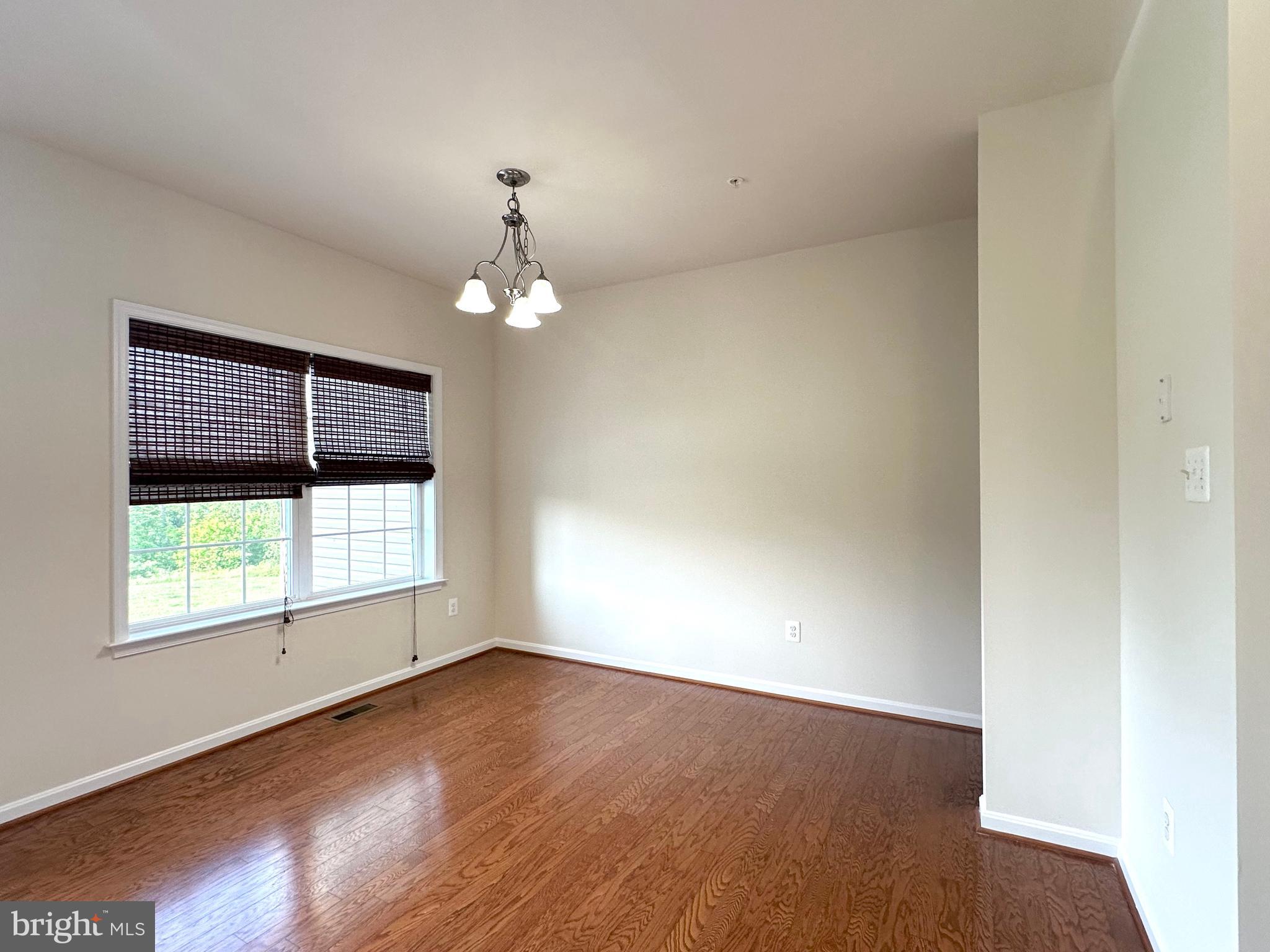 CARRIAGE HILL - Residential Lease